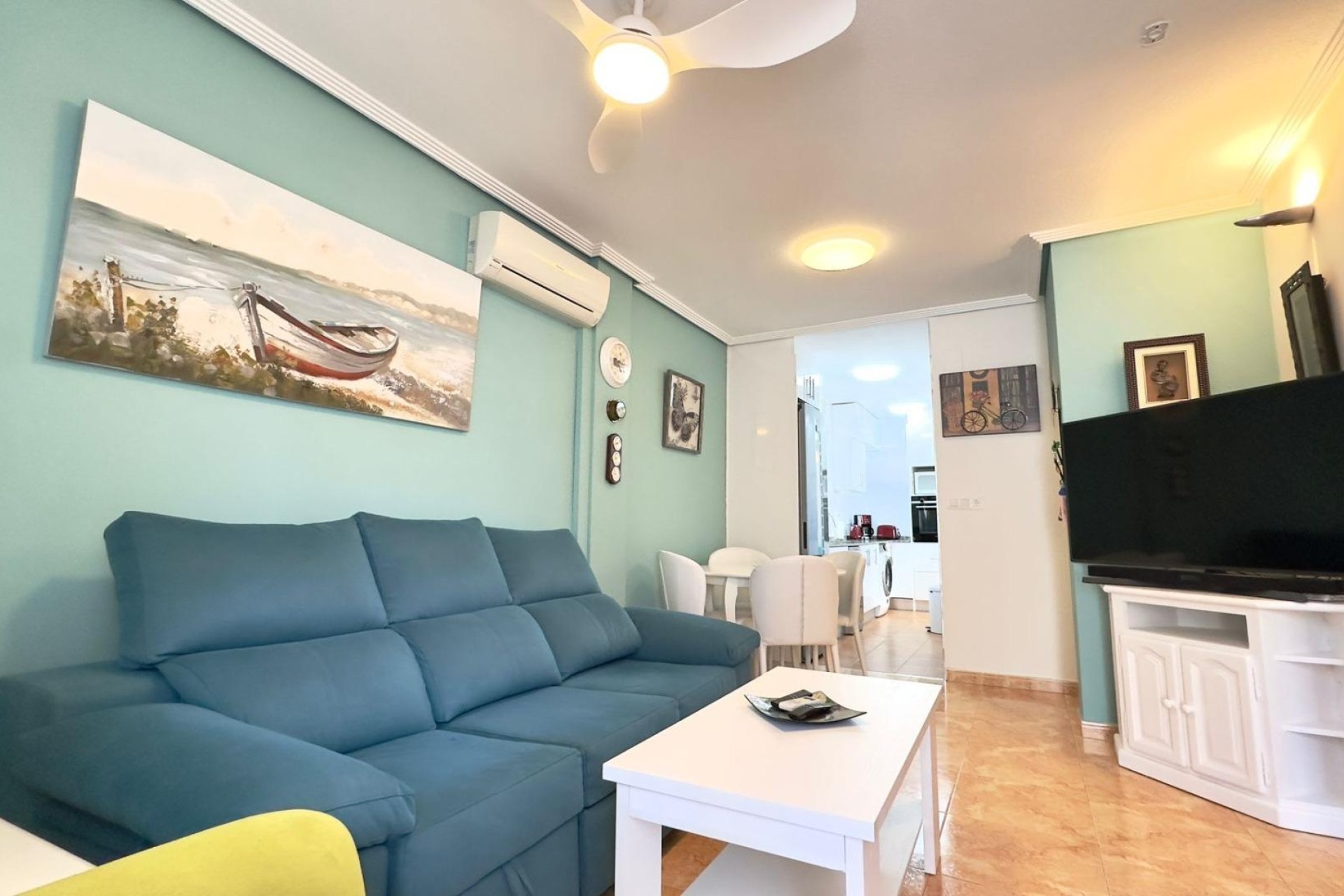 Sprzedaż - Apartament / Mieszkanie -
Torrevieja - Centro