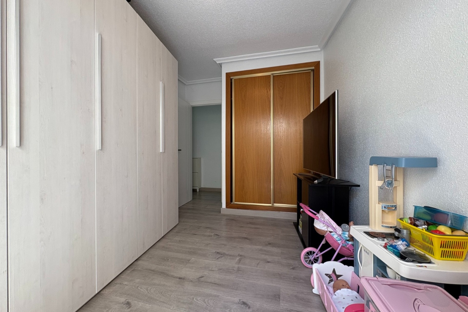 Sprzedaż - Apartament / Mieszkanie -
Torrevieja - Centro