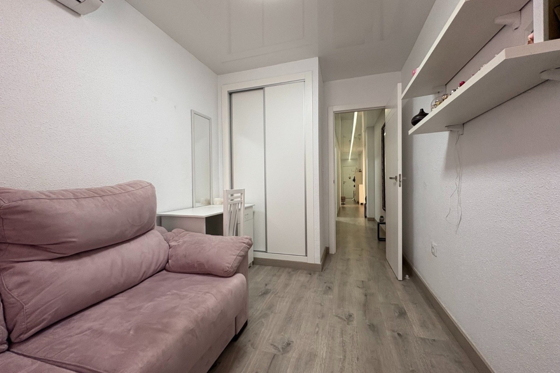Sprzedaż - Apartament / Mieszkanie -
Torrevieja - Centro