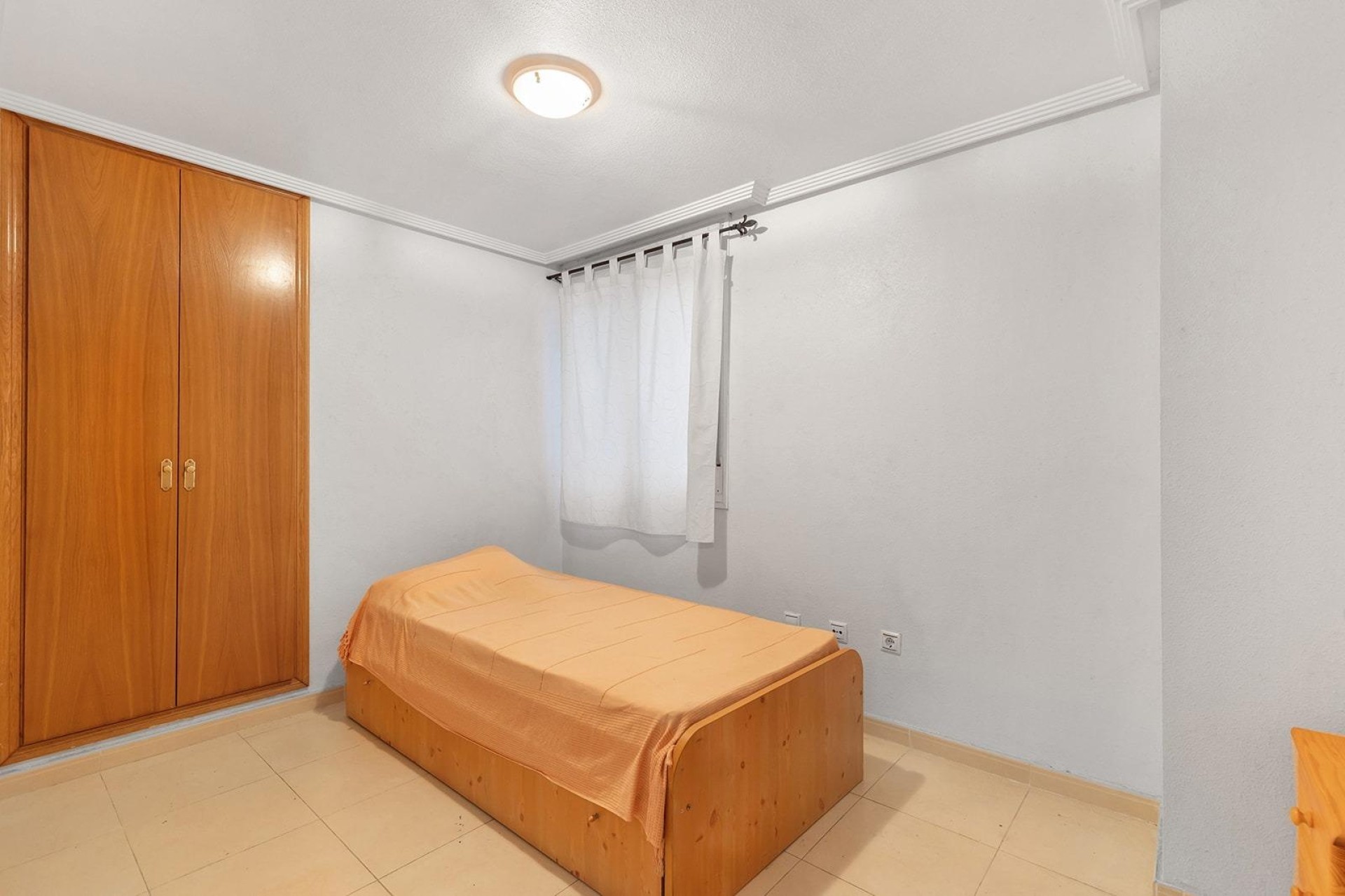 Sprzedaż - Apartament / Mieszkanie -
Torrevieja - Centro