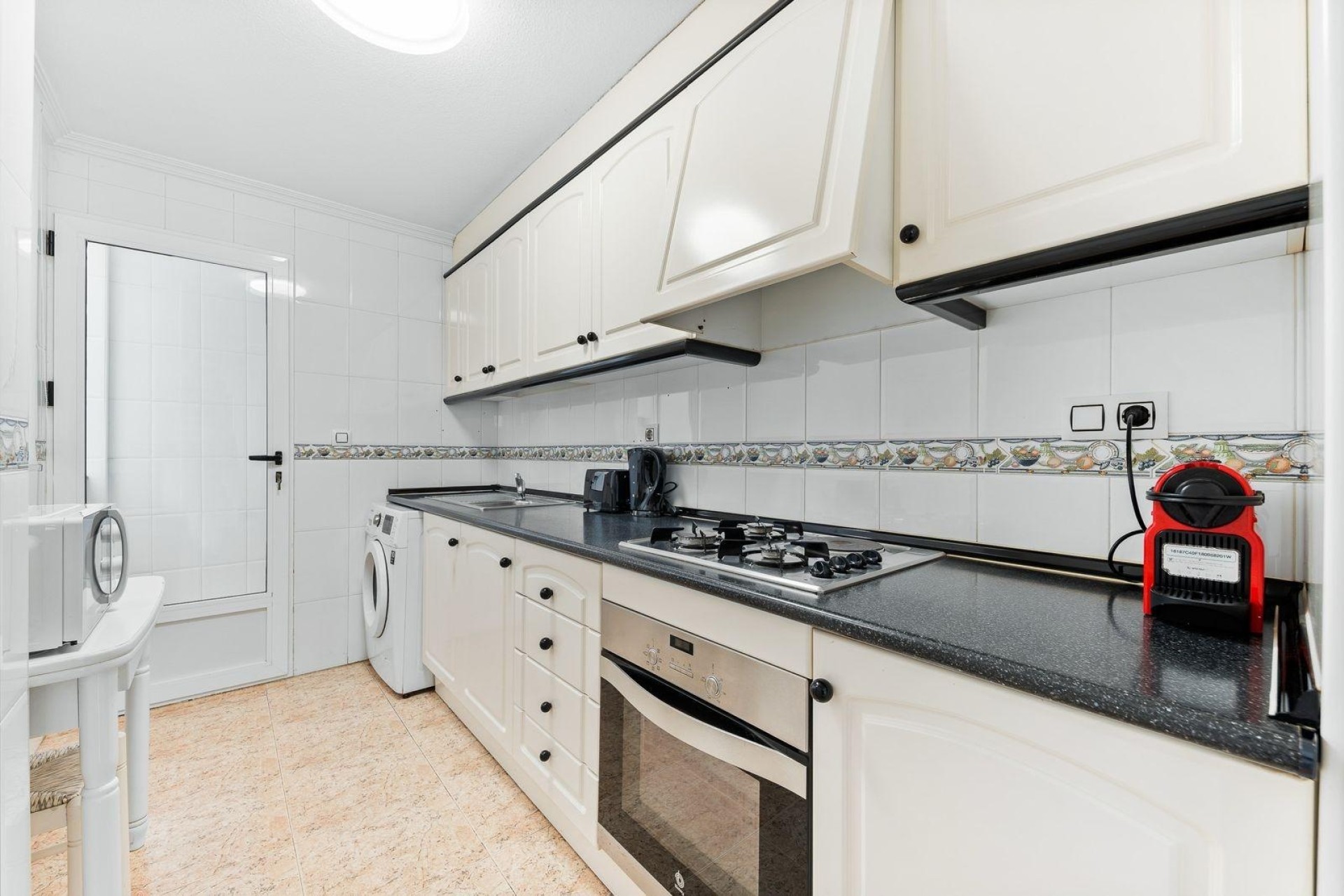 Sprzedaż - Apartament / Mieszkanie -
Torrevieja - Centro