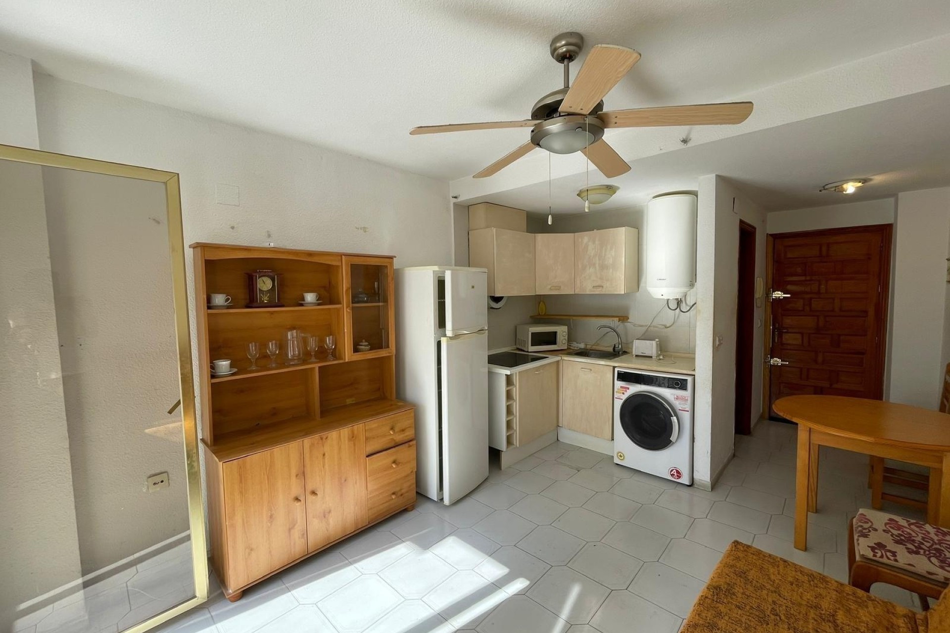 Sprzedaż - Apartament / Mieszkanie -
Torrevieja - Centro
