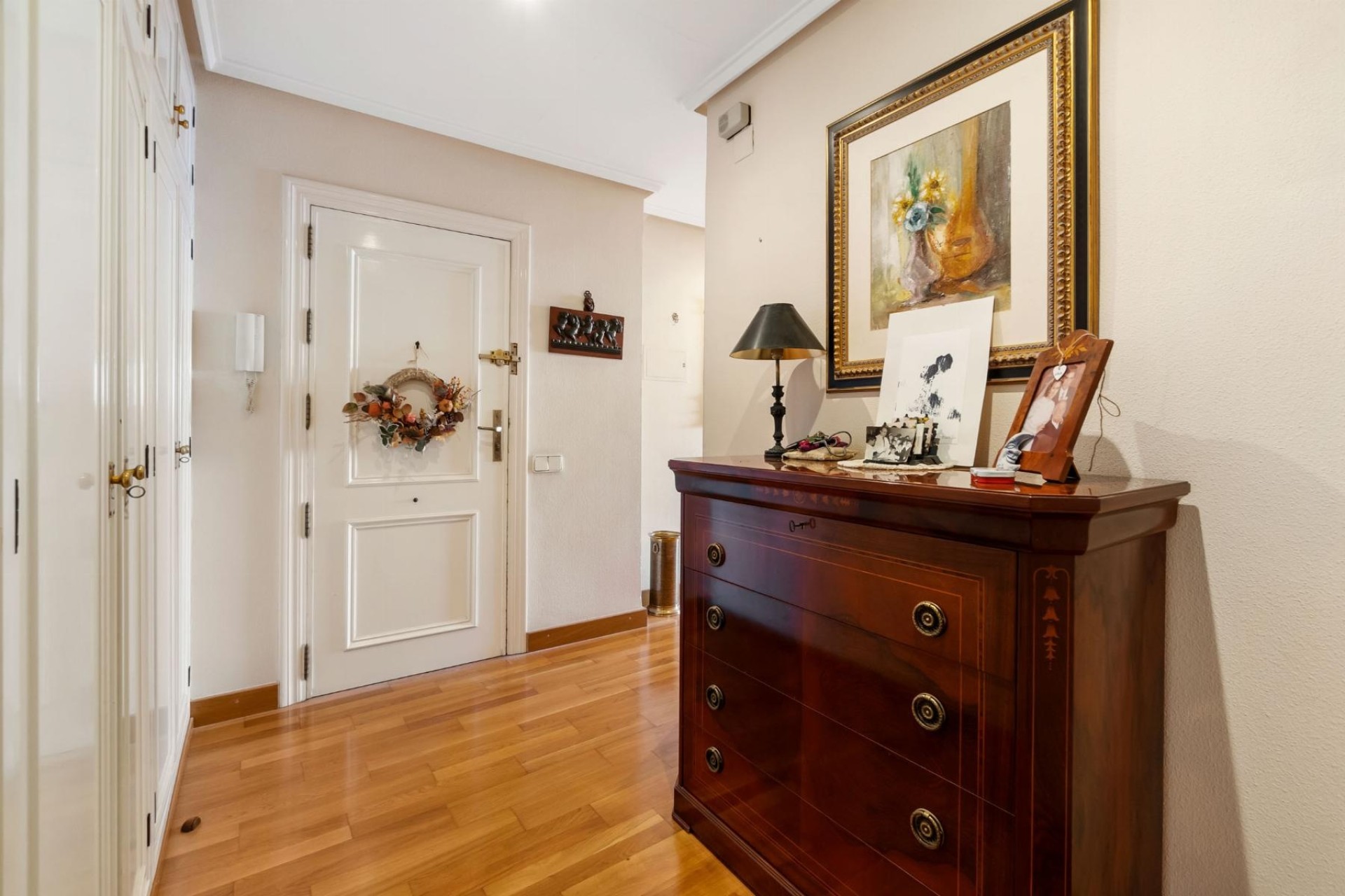 Sprzedaż - Apartament mieszkanie -
Torrevieja - CLUB NAUTICO TORREVIEJA