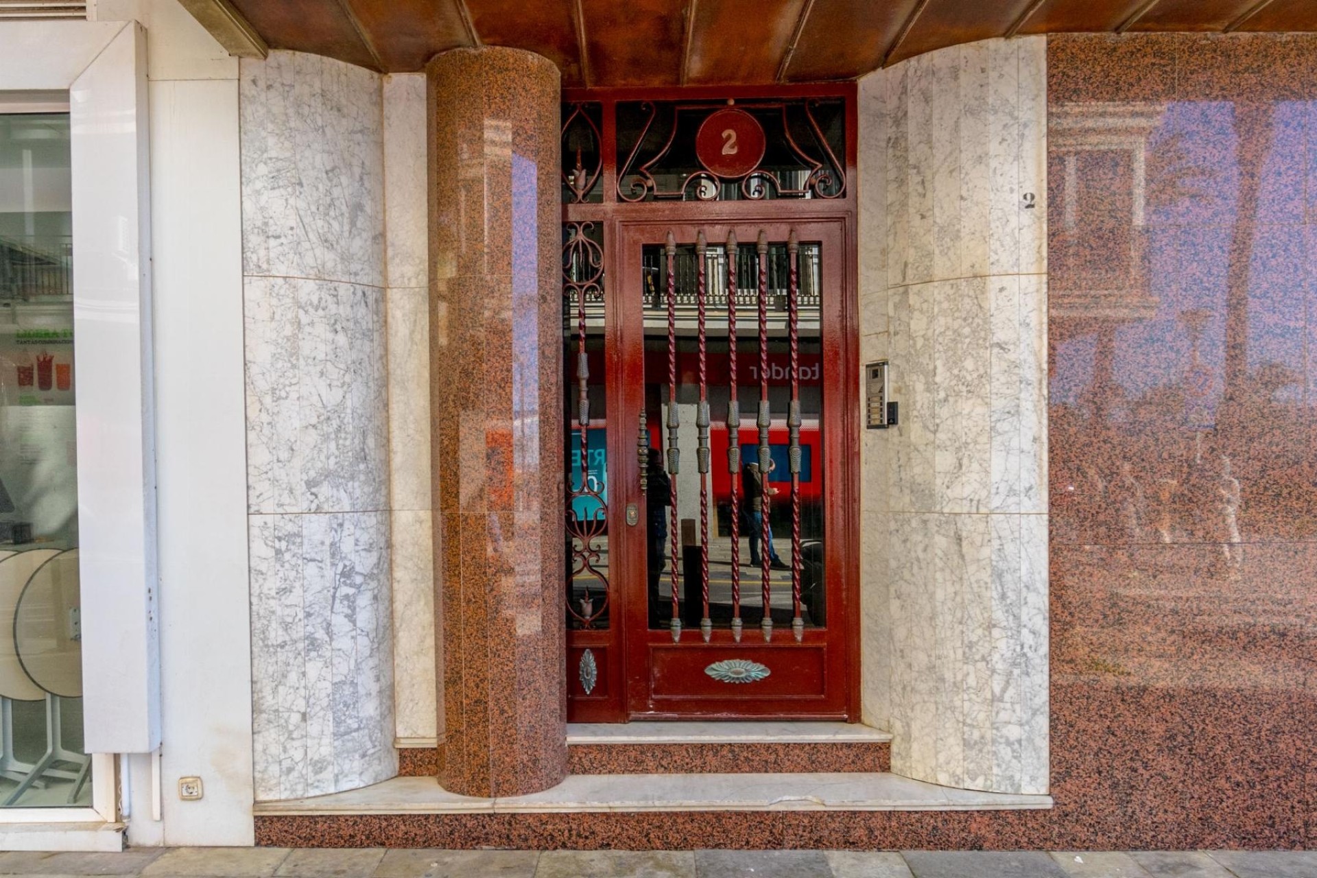 Sprzedaż - Apartament mieszkanie -
Torrevieja - CLUB NAUTICO TORREVIEJA