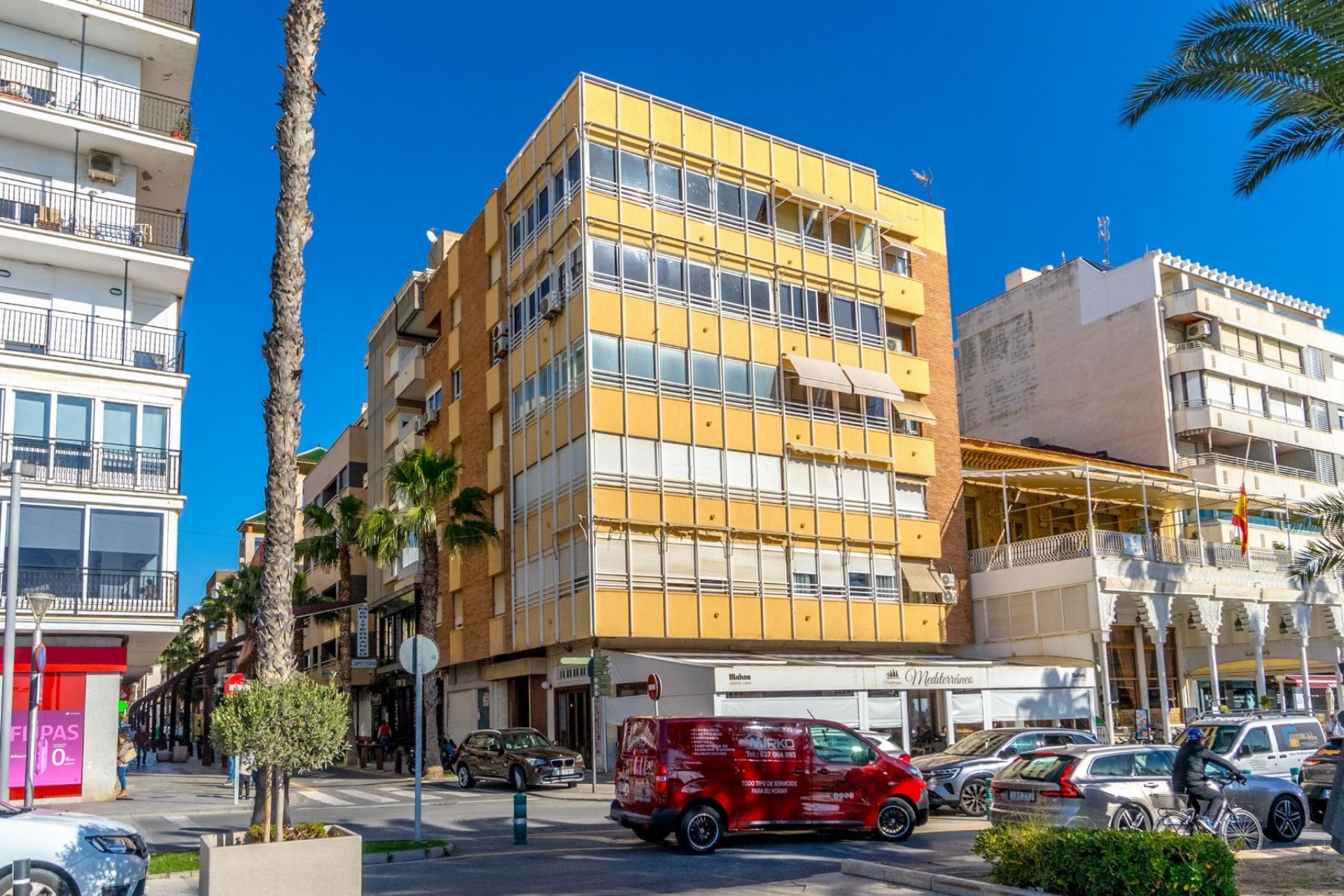 Sprzedaż - Apartament mieszkanie -
Torrevieja - CLUB NAUTICO TORREVIEJA
