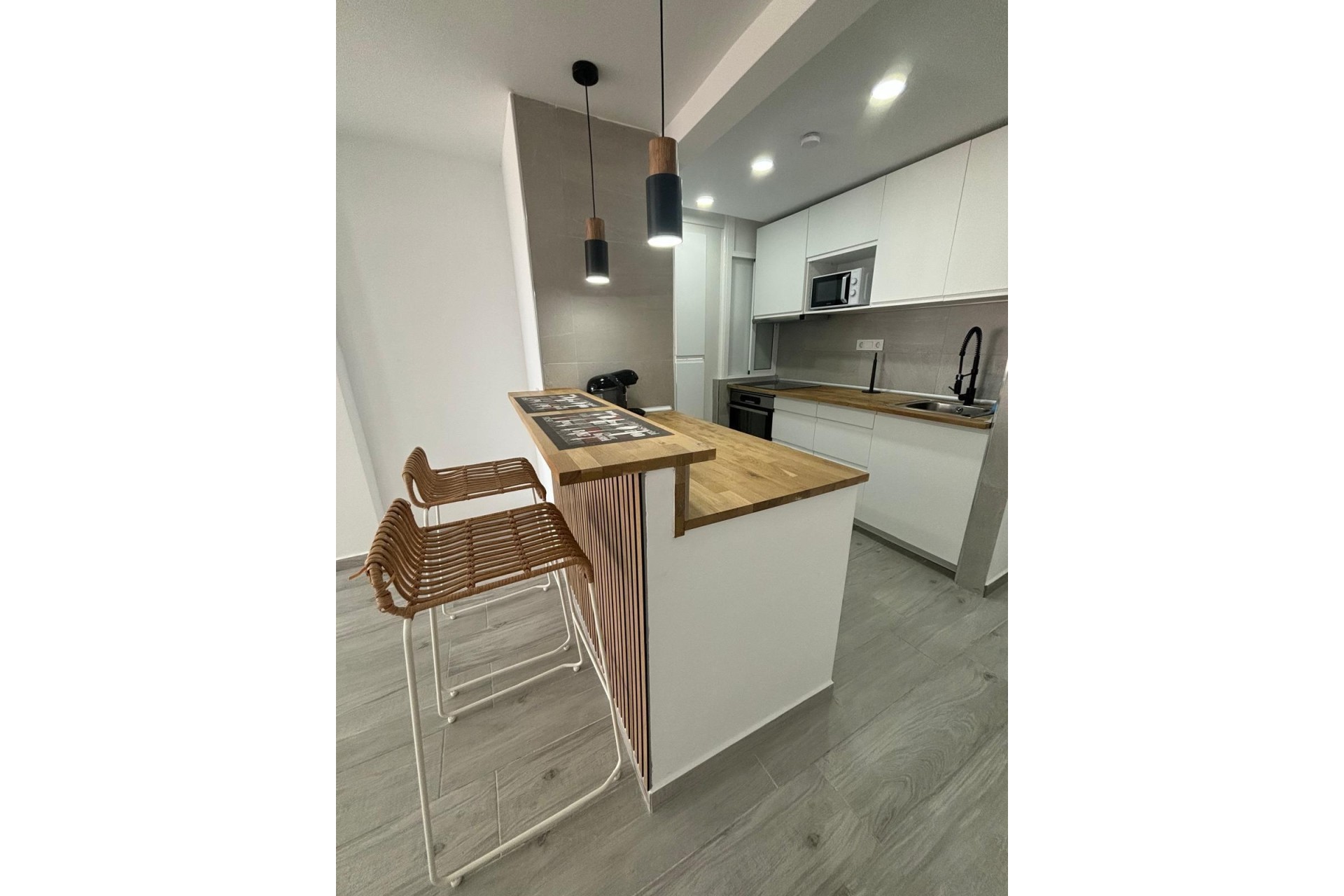 Sprzedaż - Apartament / Mieszkanie -
Torrevieja - Costa Blanca