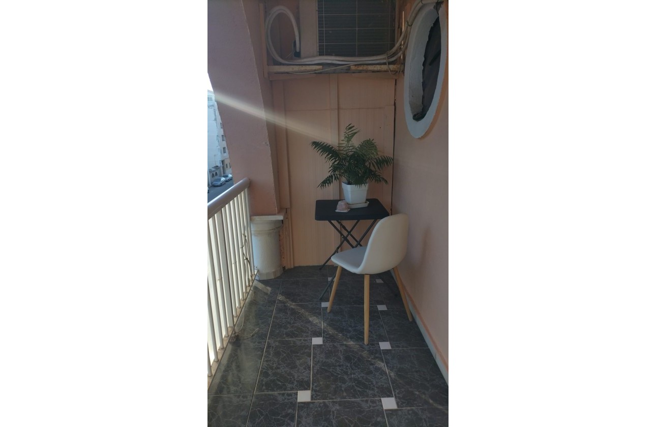 Sprzedaż - Apartament / Mieszkanie -
Torrevieja - Costa Blanca