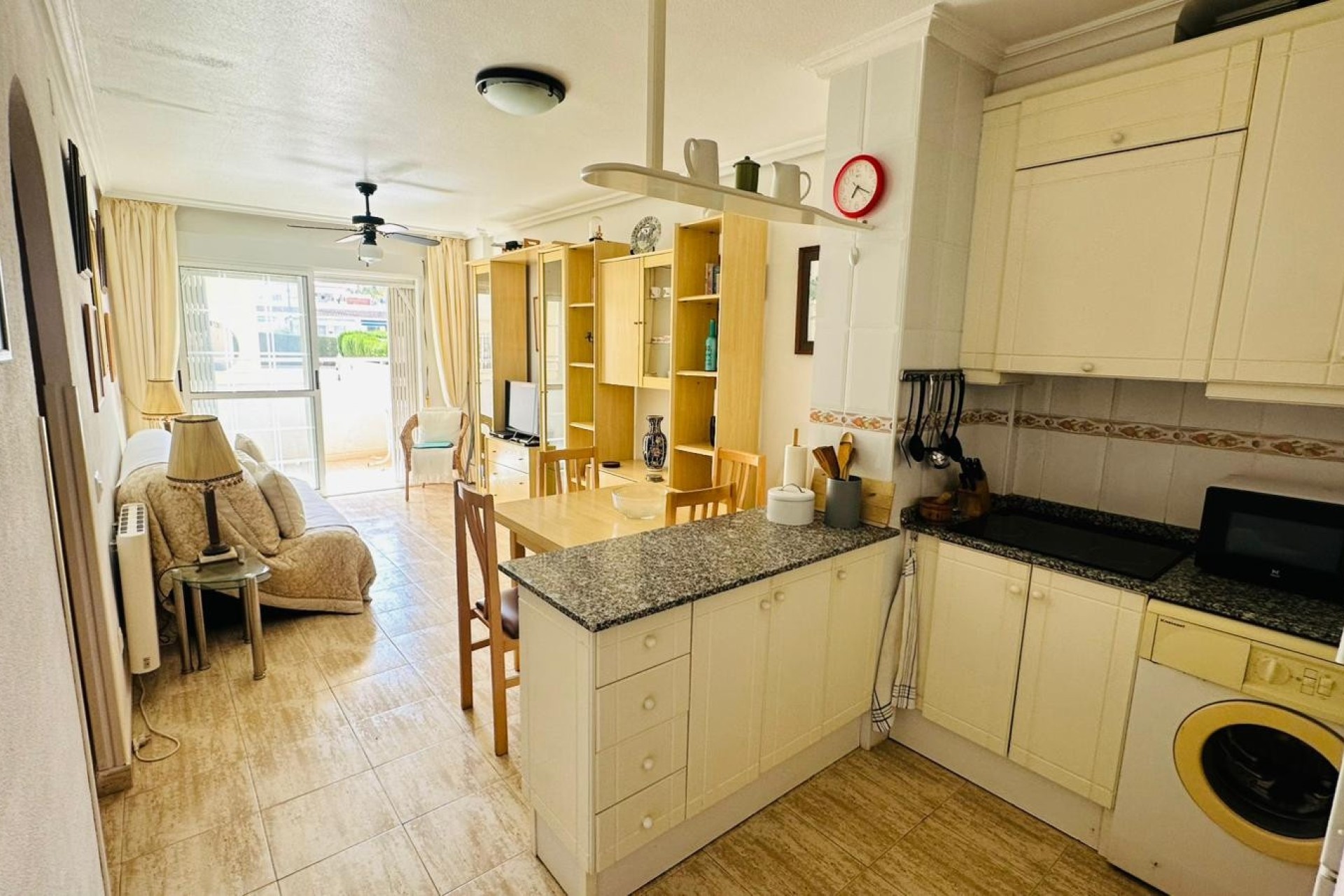 Sprzedaż - Apartament / Mieszkanie -
Torrevieja - Costa Blanca