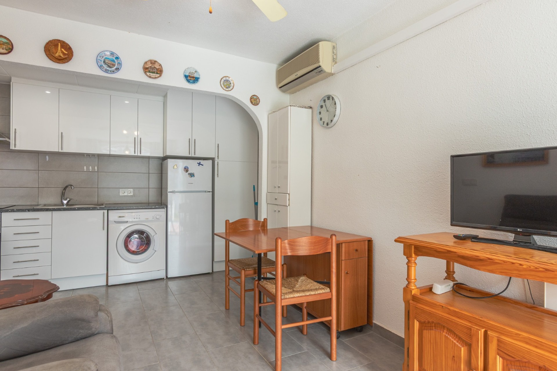 Sprzedaż - Apartament / Mieszkanie -
Torrevieja - Costa Blanca