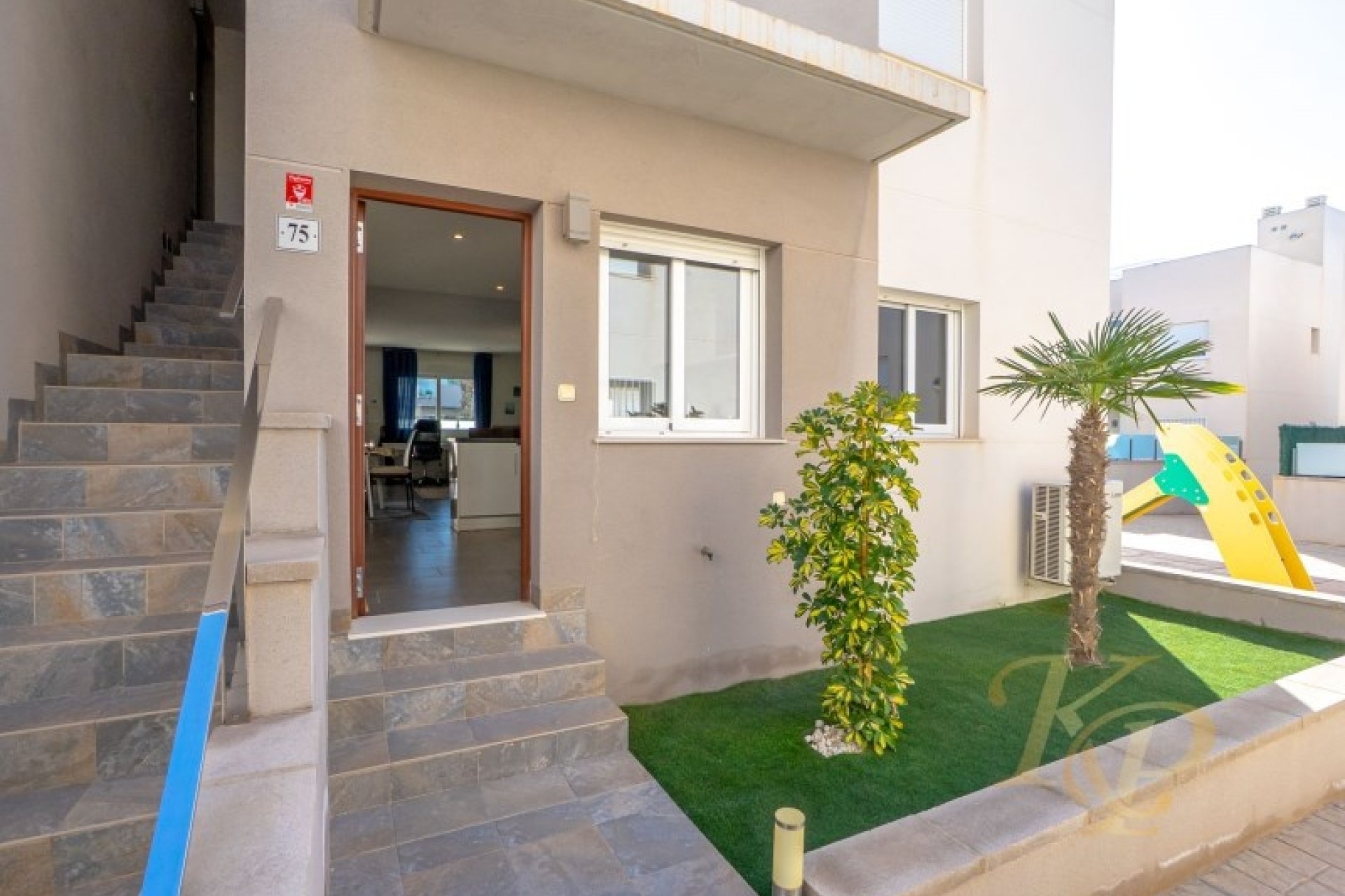 Sprzedaż - Apartament / Mieszkanie -
Torrevieja - Costa Blanca