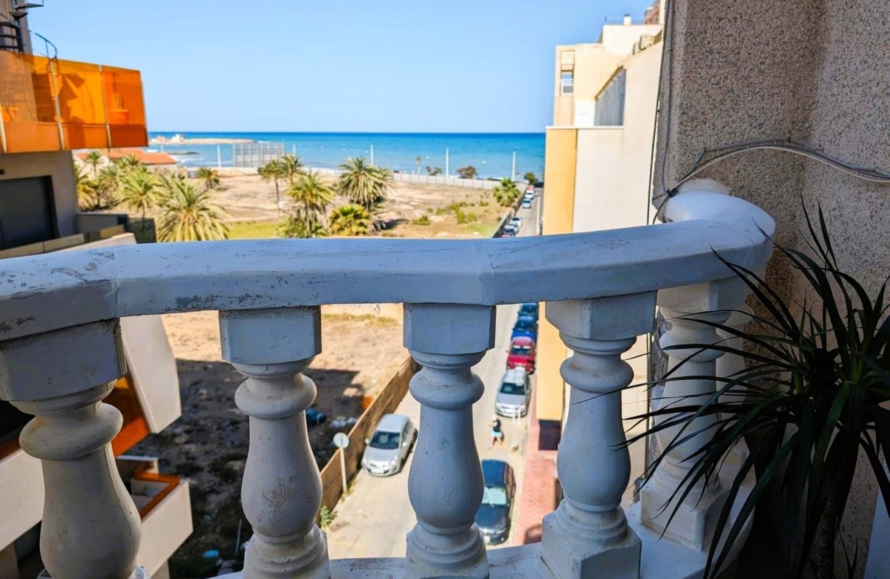 Sprzedaż - Apartament / Mieszkanie -
Torrevieja - Costa Blanca
