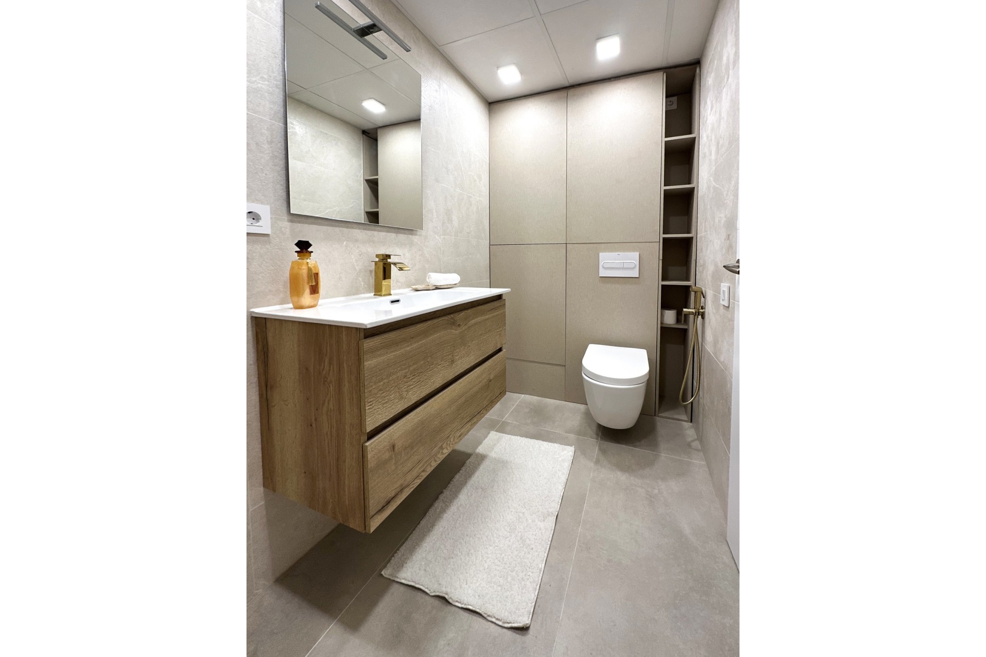 Sprzedaż - Apartament / Mieszkanie -
Torrevieja - Costa Blanca