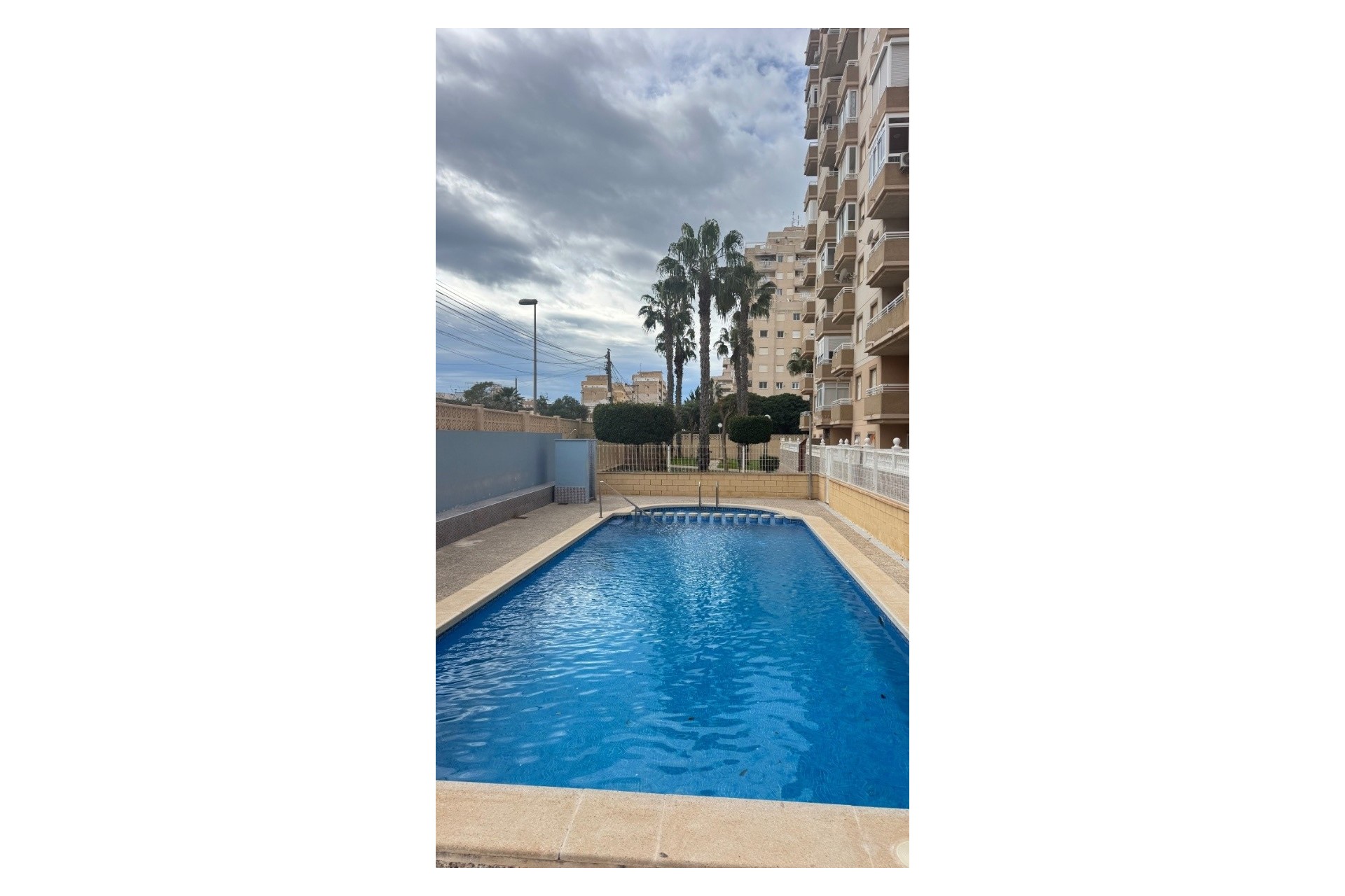 Sprzedaż - Apartament / Mieszkanie -
Torrevieja - Costa Blanca
