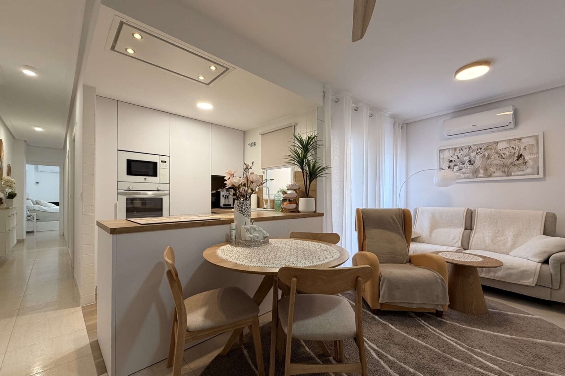 Sprzedaż - Apartament / Mieszkanie -
Torrevieja - Costa Blanca
