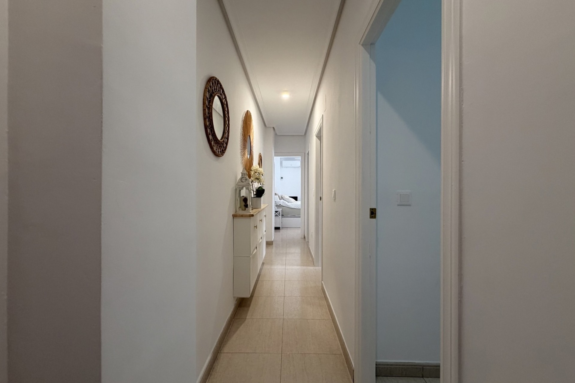 Sprzedaż - Apartament / Mieszkanie -
Torrevieja - Costa Blanca