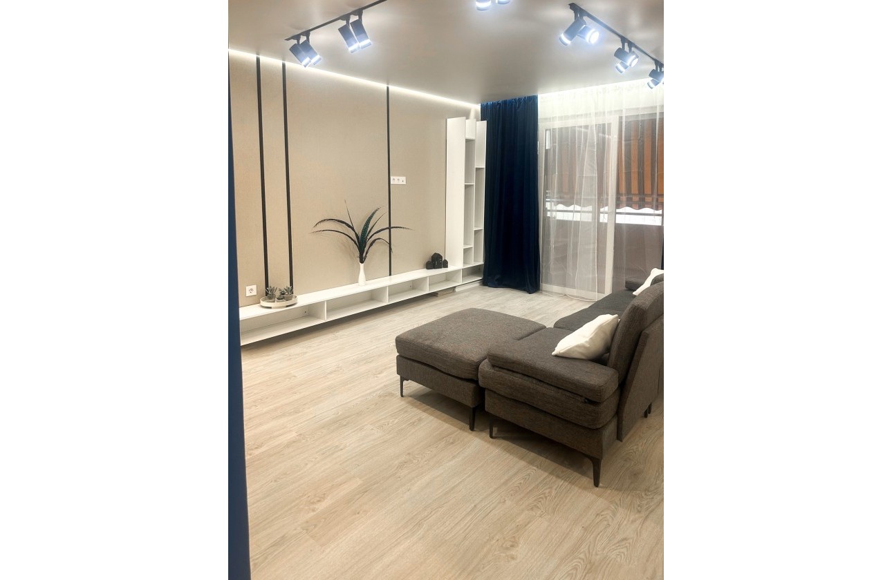 Sprzedaż - Apartament / Mieszkanie -
Torrevieja - Costa Blanca