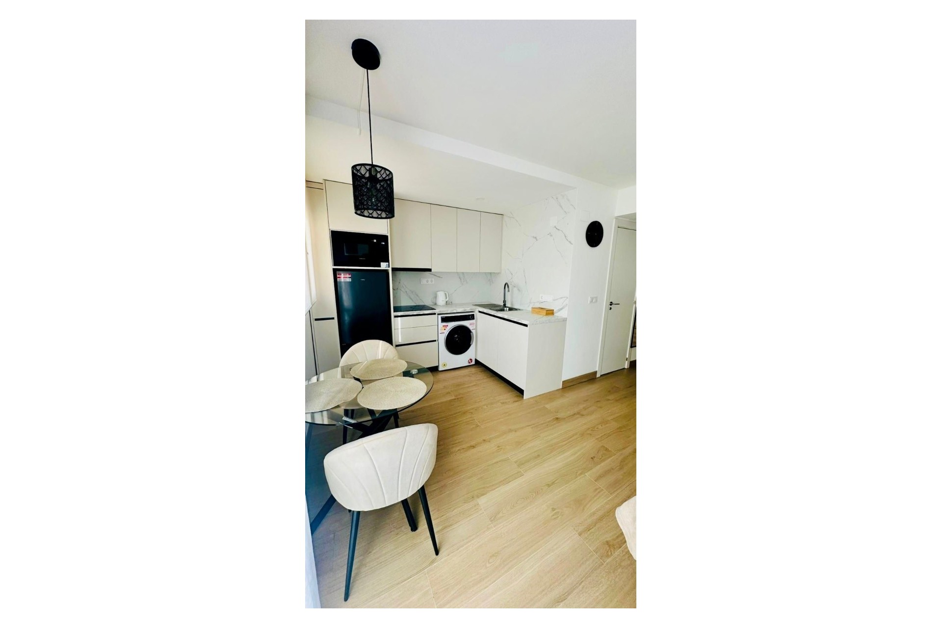 Sprzedaż - Apartament / Mieszkanie -
Torrevieja - Costa Blanca