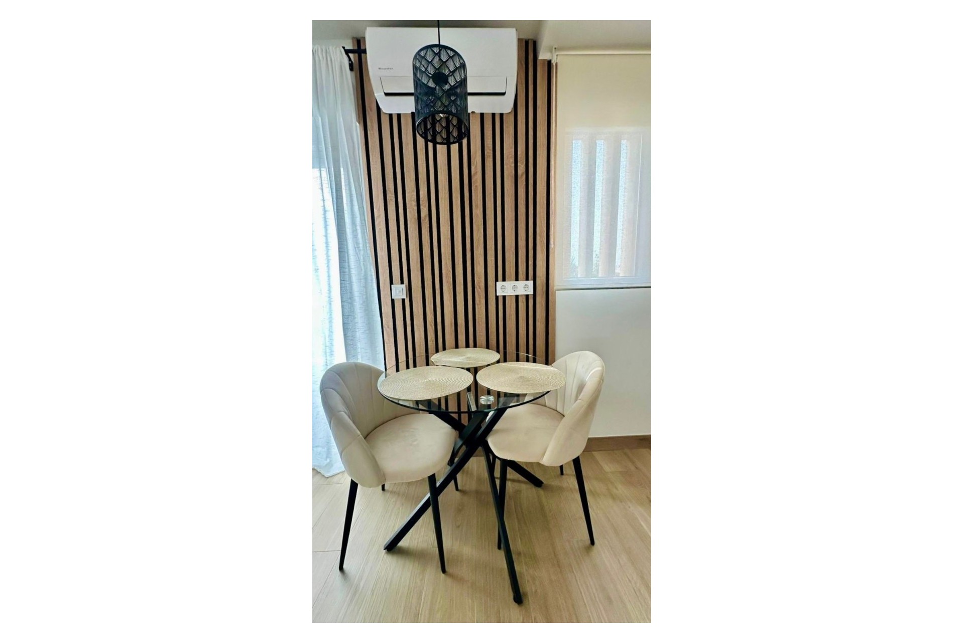 Sprzedaż - Apartament / Mieszkanie -
Torrevieja - Costa Blanca