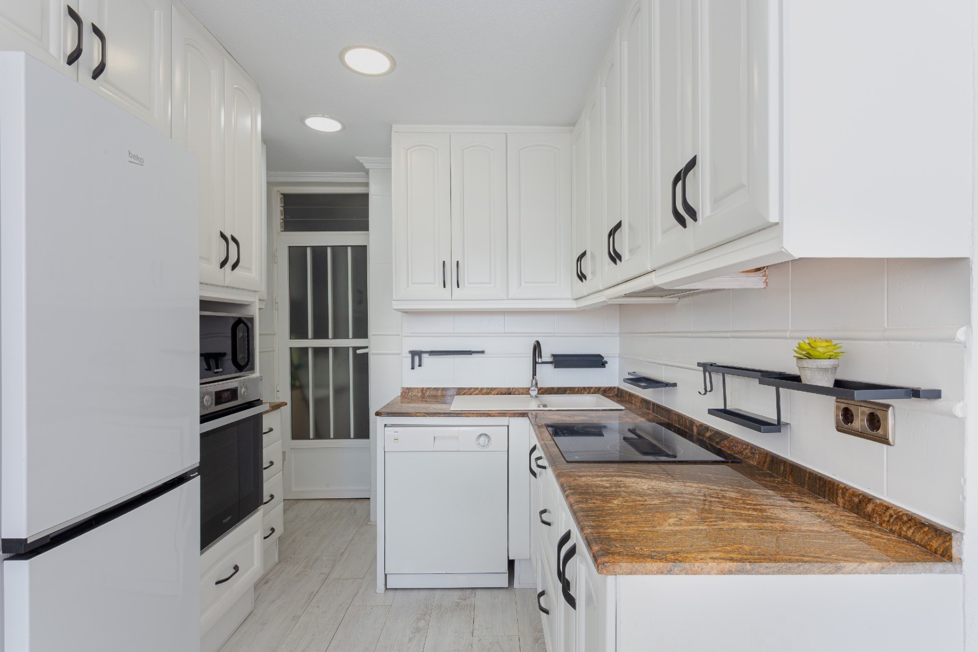 Sprzedaż - Apartament / Mieszkanie -
Torrevieja - Costa Blanca