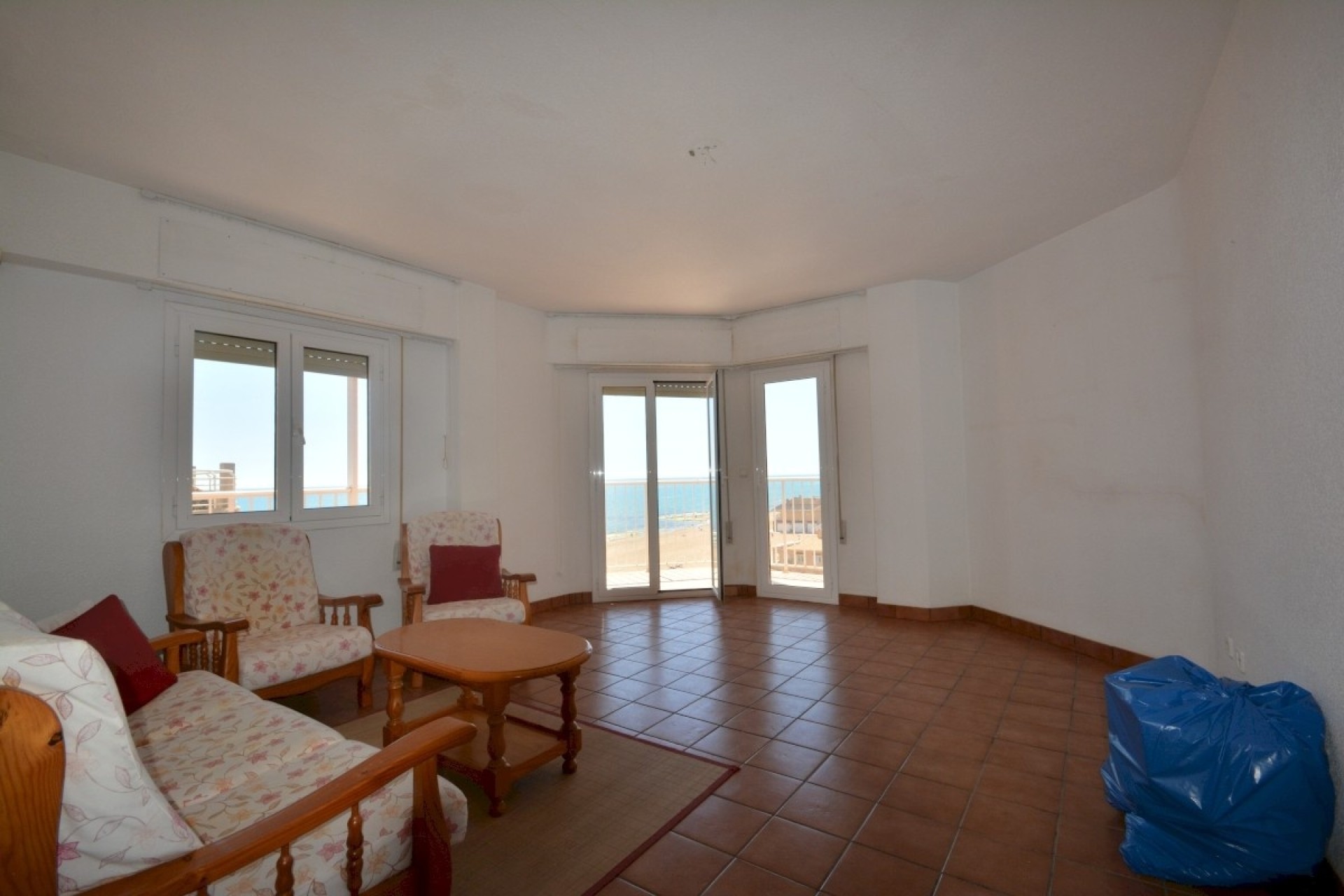 Sprzedaż - Apartament / Mieszkanie -
Torrevieja - Costa Blanca