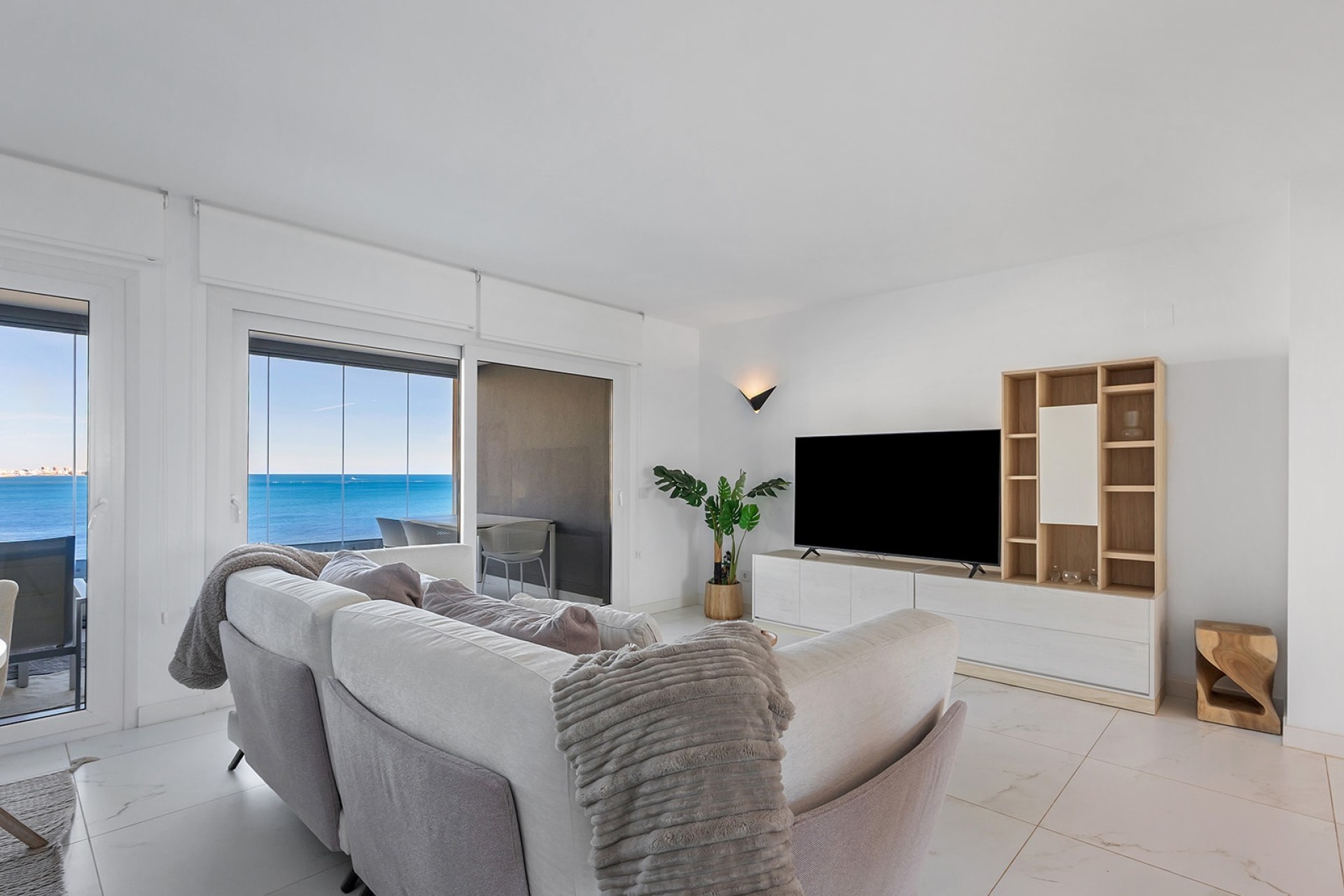 Sprzedaż - Apartament / Mieszkanie -
Torrevieja - Costa Blanca