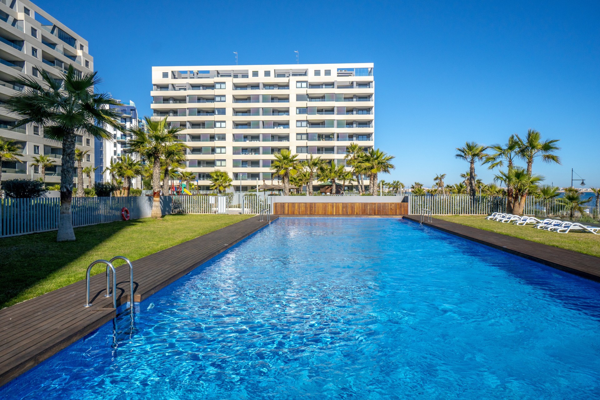 Sprzedaż - Apartament / Mieszkanie -
Torrevieja - Costa Blanca