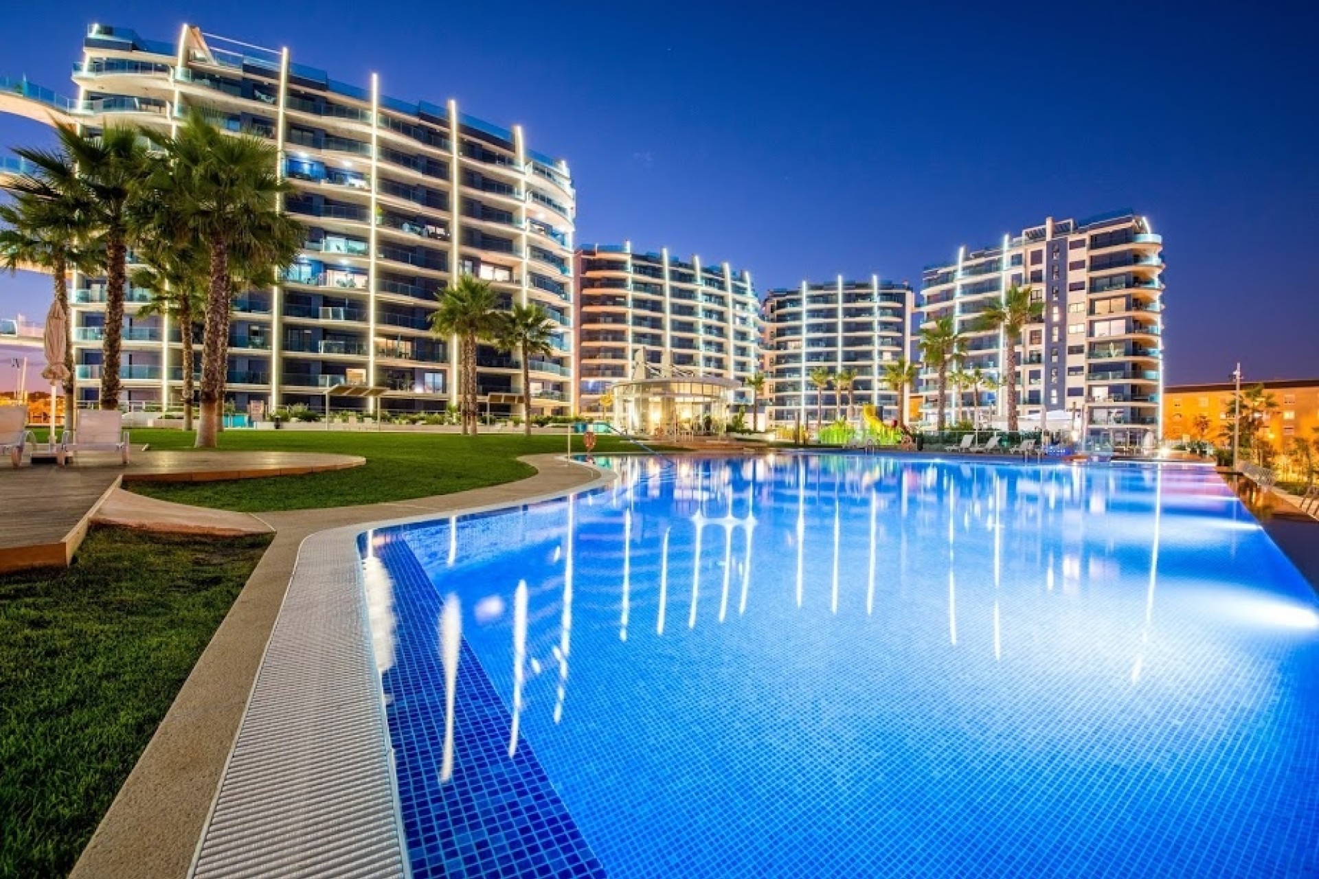 Sprzedaż - Apartament / Mieszkanie -
Torrevieja - Costa Blanca