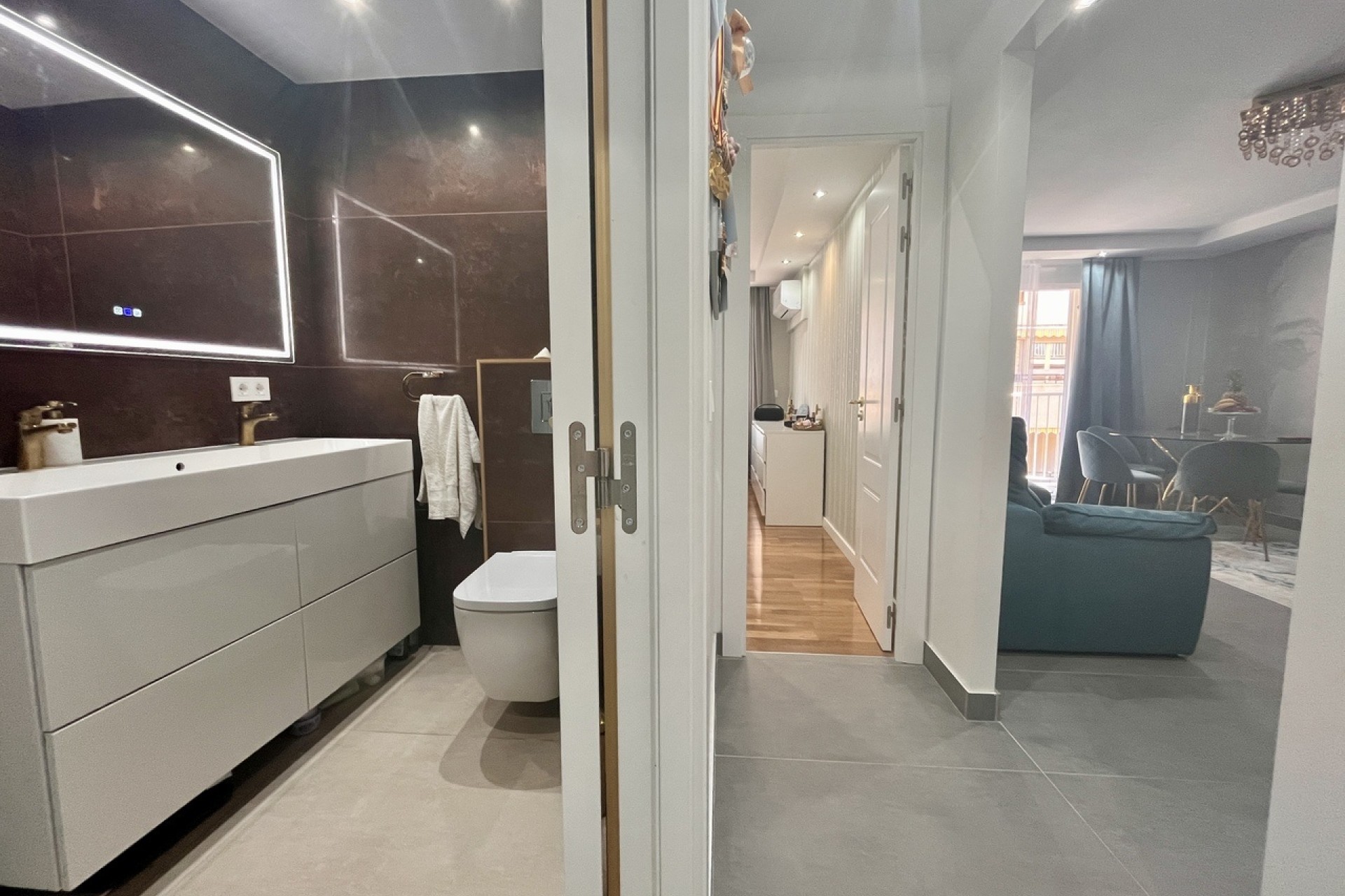 Sprzedaż - Apartament / Mieszkanie -
Torrevieja - Costa Blanca