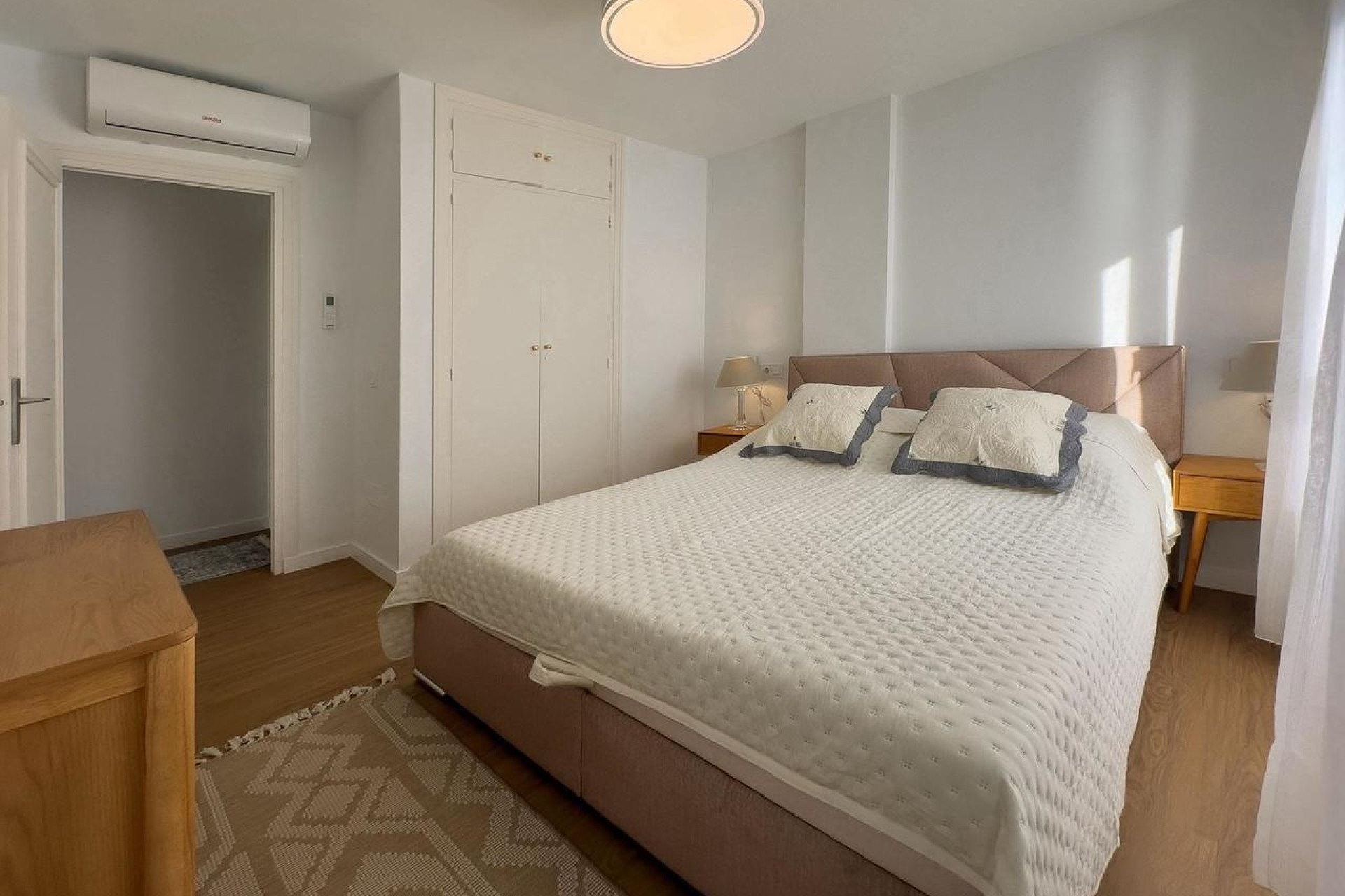 Sprzedaż - Apartament / Mieszkanie -
Torrevieja - Costa Blanca