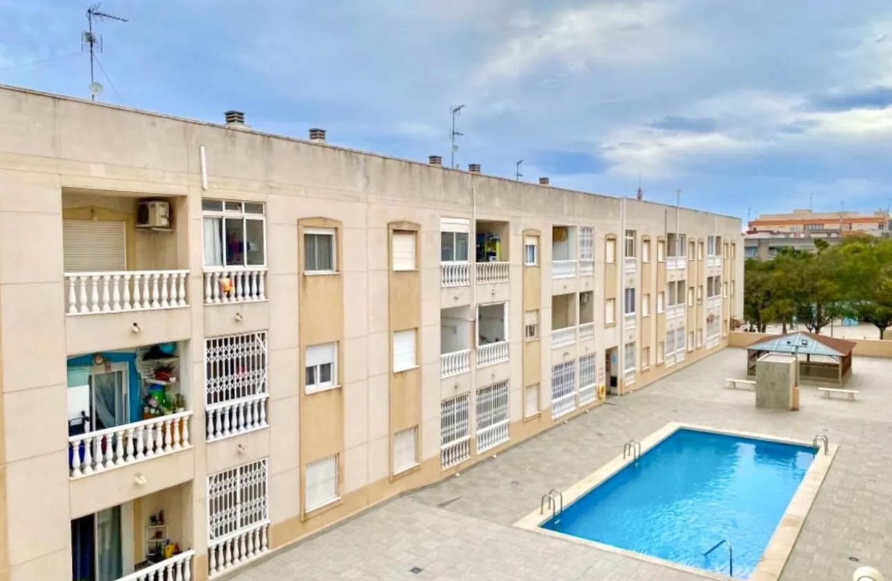 Sprzedaż - Apartament / Mieszkanie -
Torrevieja - Costa Blanca