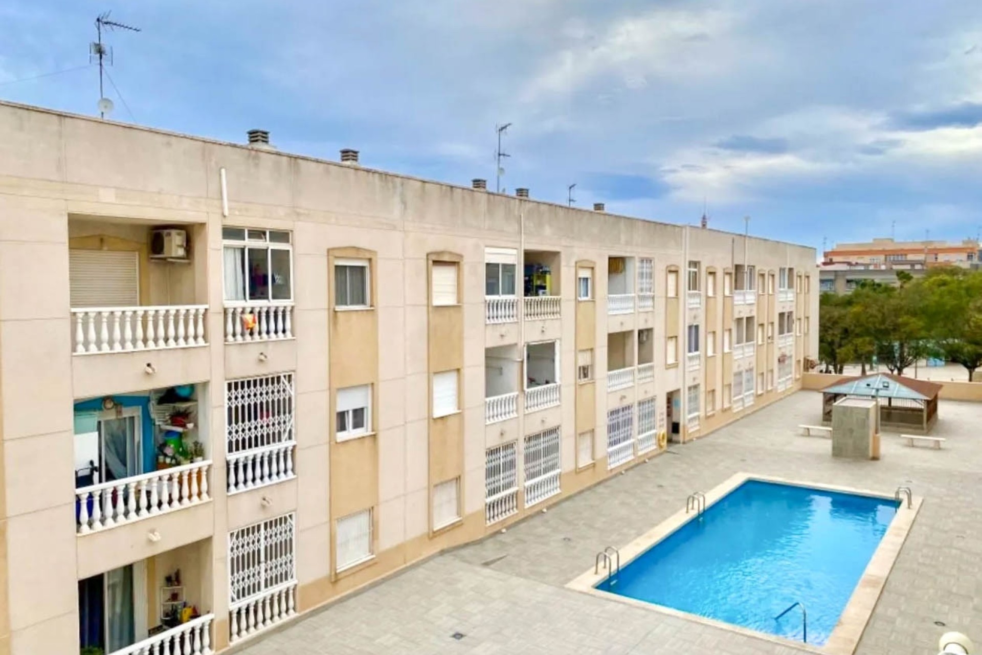 Sprzedaż - Apartament / Mieszkanie -
Torrevieja - Costa Blanca