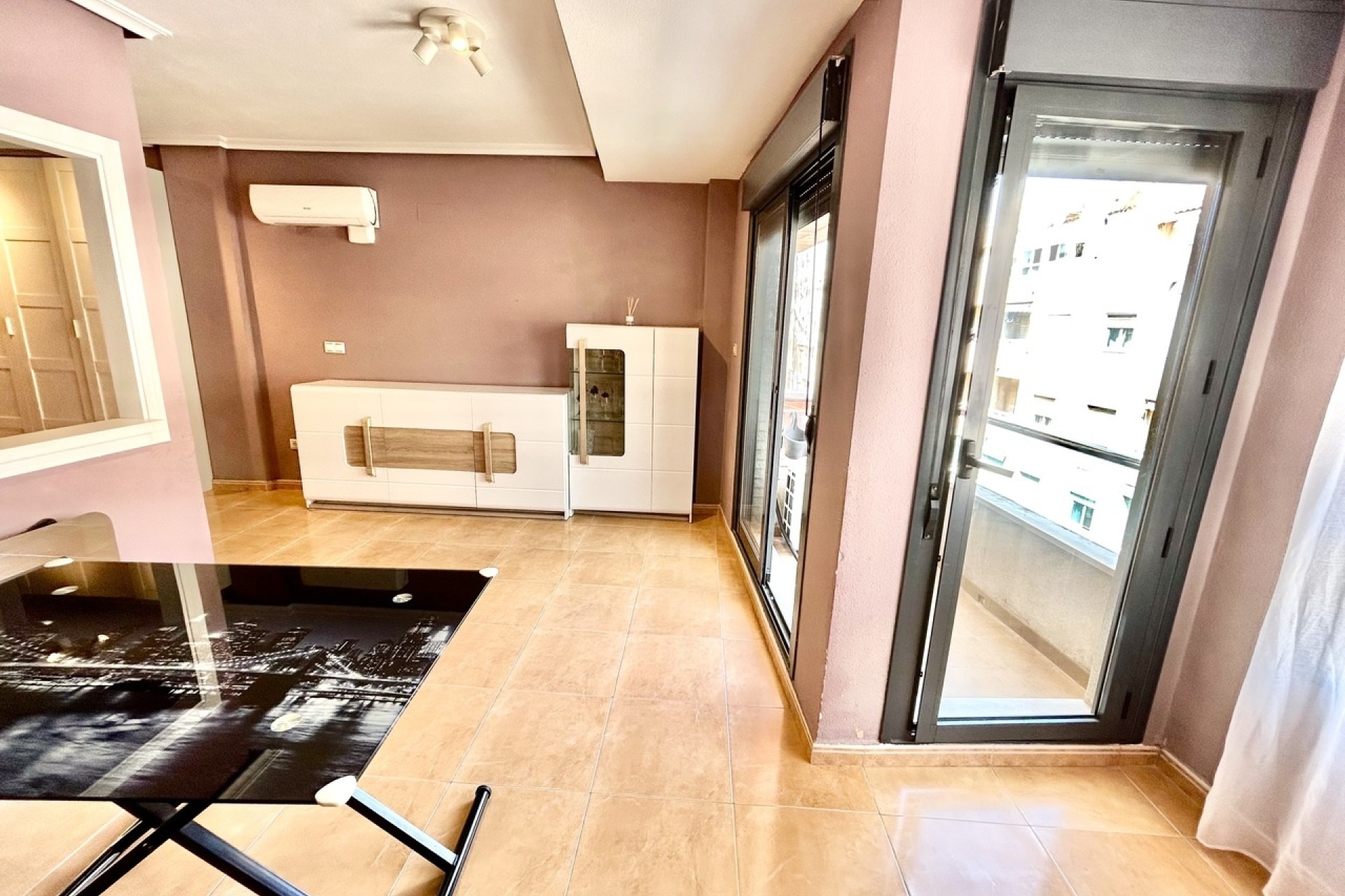 Sprzedaż - Apartament / Mieszkanie -
Torrevieja - Costa Blanca