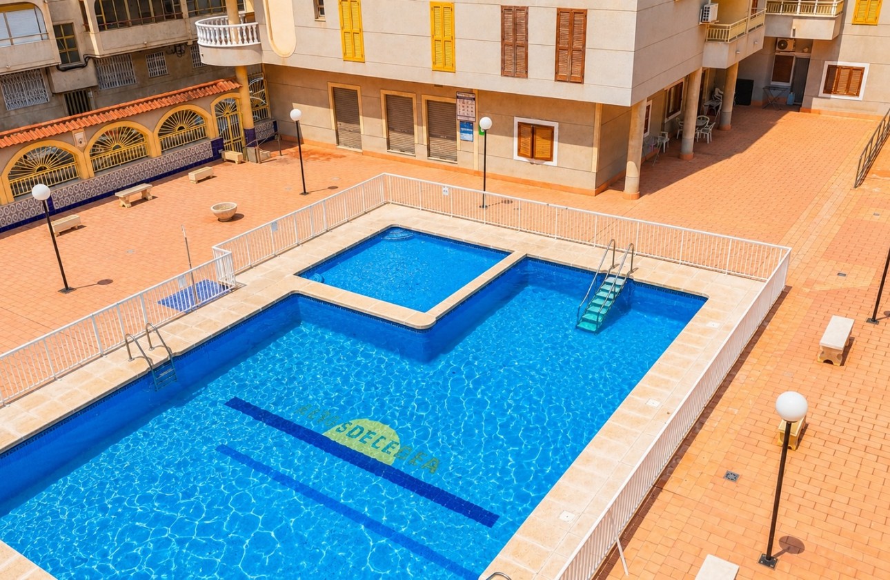Sprzedaż - Apartament / Mieszkanie -
Torrevieja - Costa Blanca