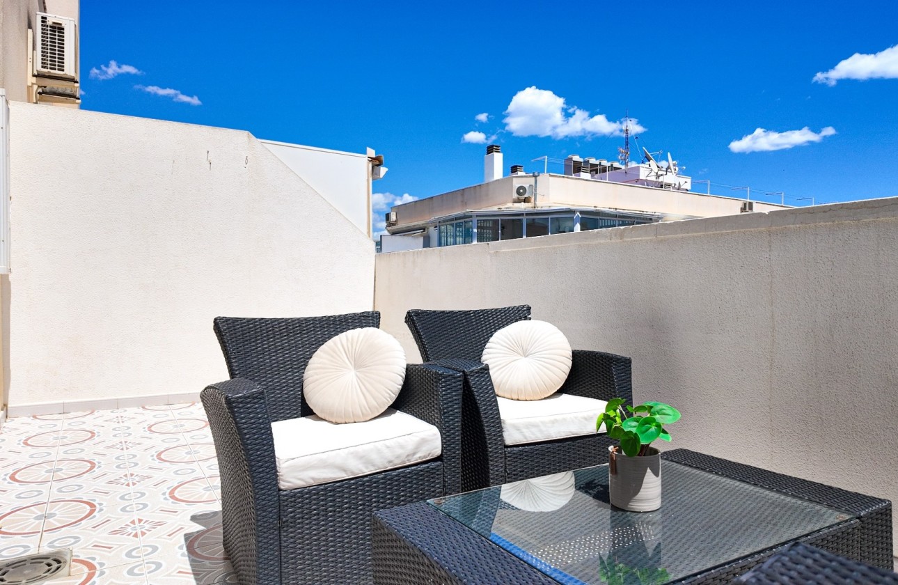 Sprzedaż - Apartament / Mieszkanie -
Torrevieja - Costa Blanca