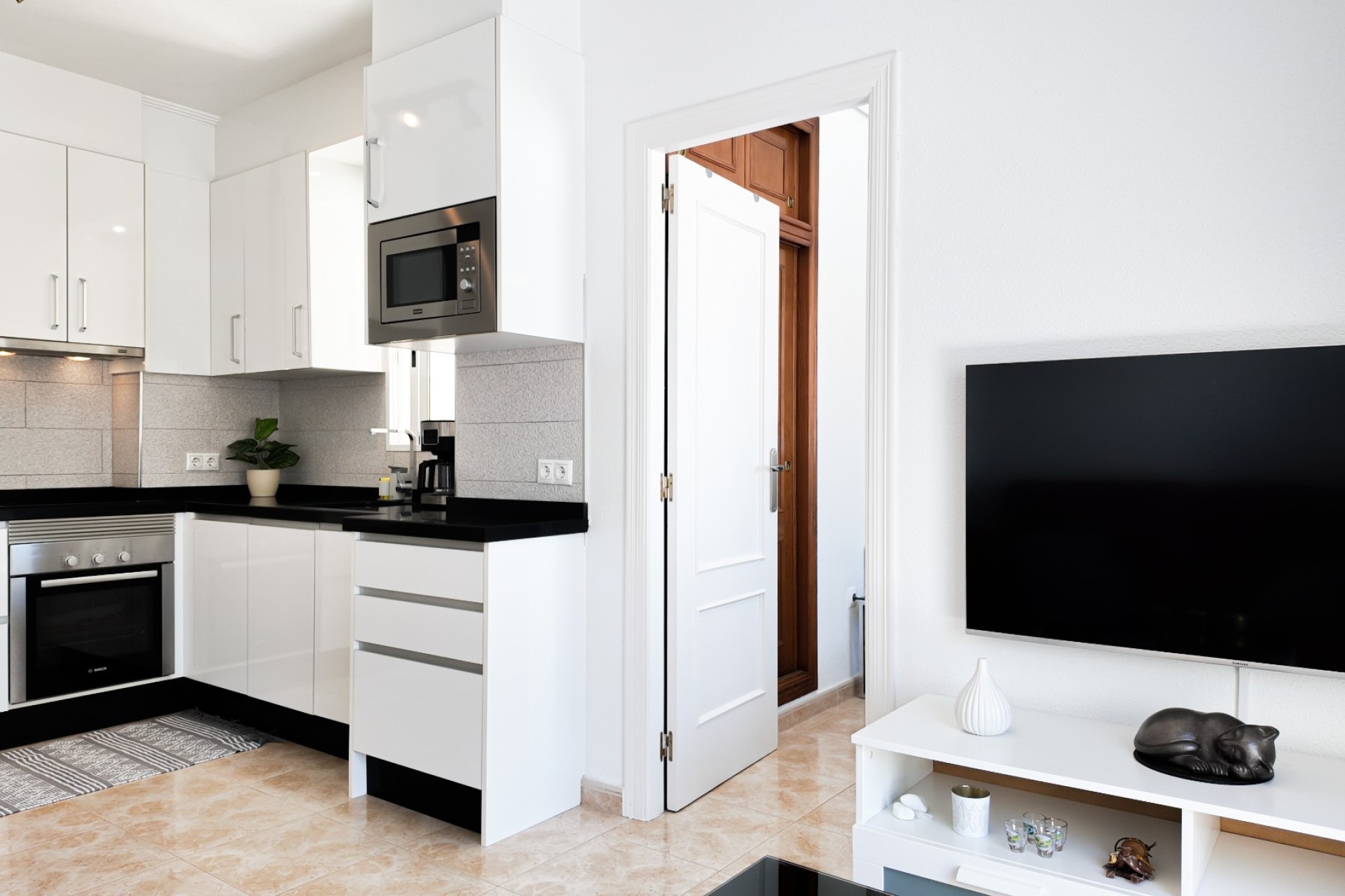 Sprzedaż - Apartament / Mieszkanie -
Torrevieja - Costa Blanca