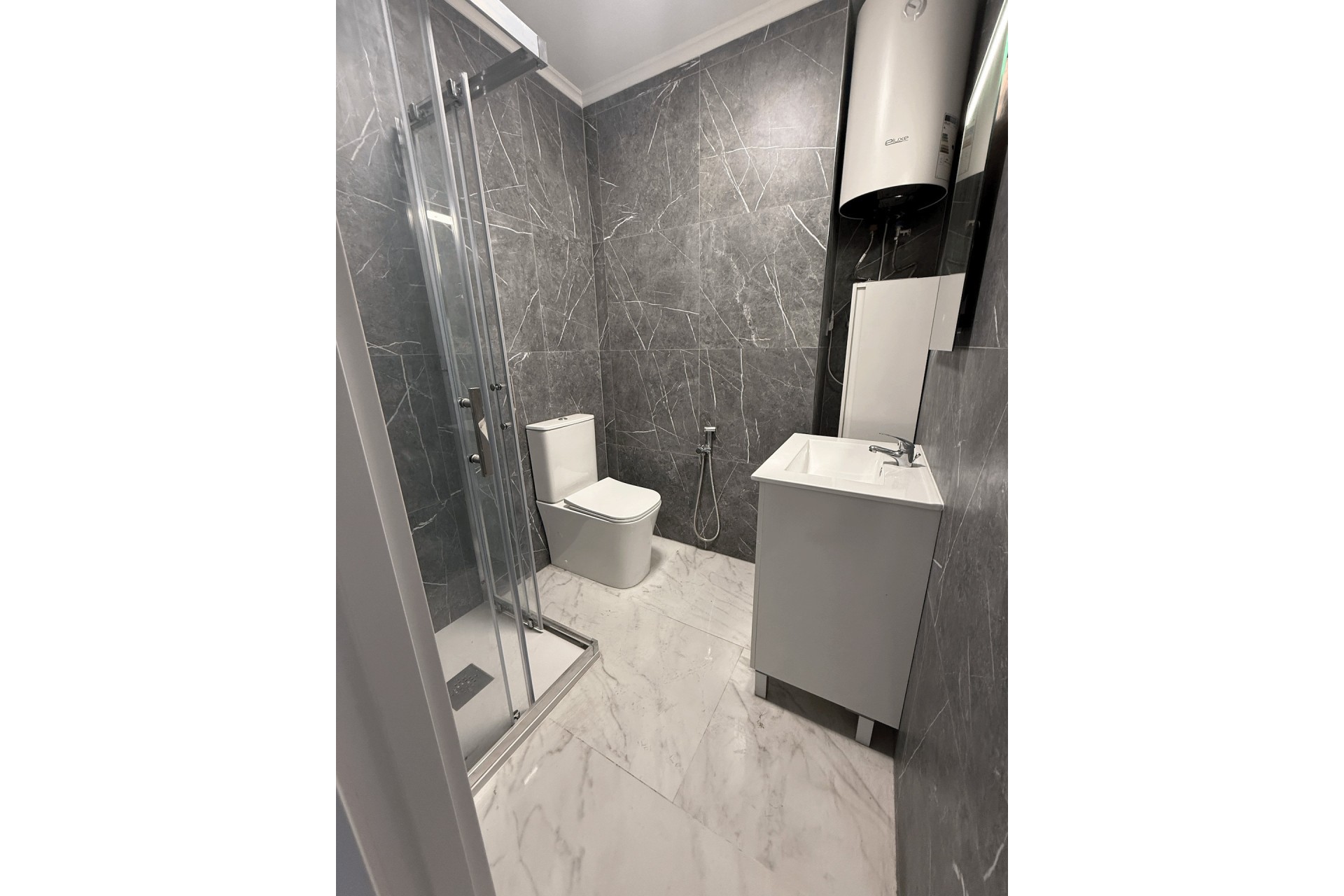 Sprzedaż - Apartament / Mieszkanie -
Torrevieja - Costa Blanca