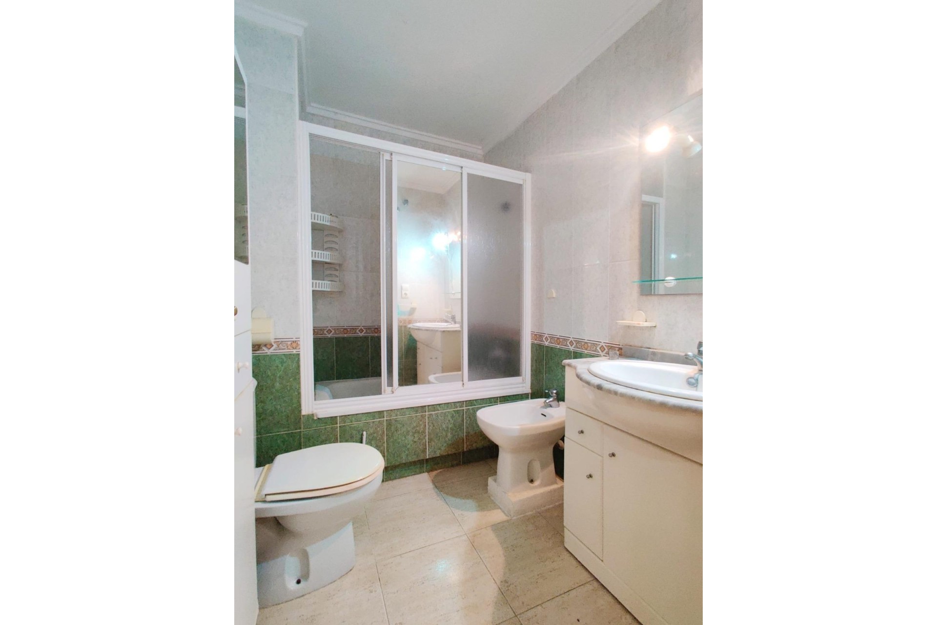 Sprzedaż - Apartament / Mieszkanie -
Torrevieja - Curva del Palangre