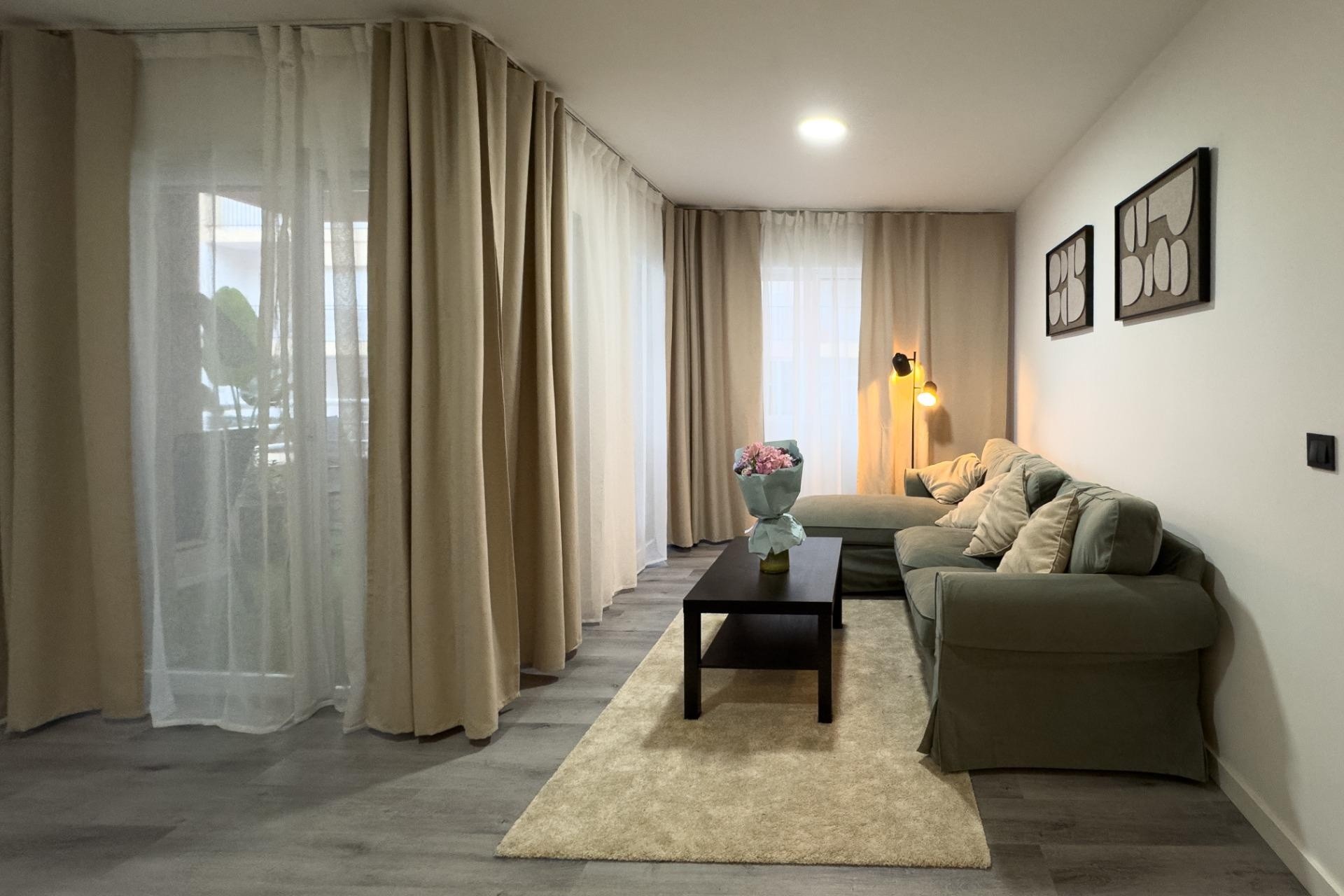 Sprzedaż - Apartament / Mieszkanie -
Torrevieja - Curva del Palangre
