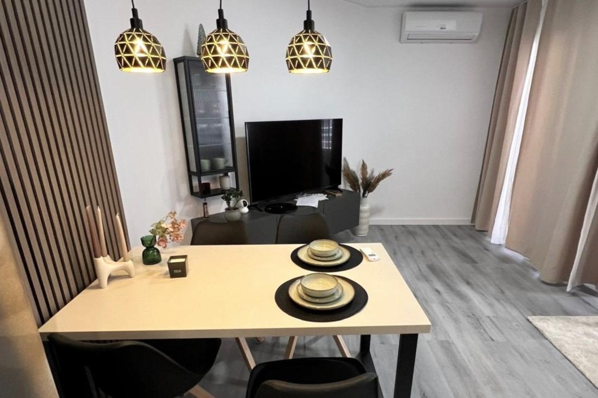 Sprzedaż - Apartament / Mieszkanie -
Torrevieja - Curva del Palangre