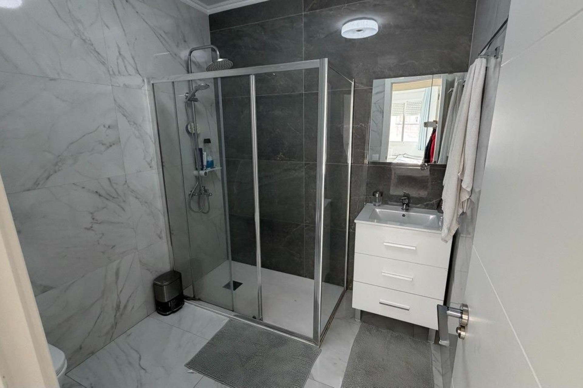 Sprzedaż - Apartament / Mieszkanie -
Torrevieja - Curva del Palangre