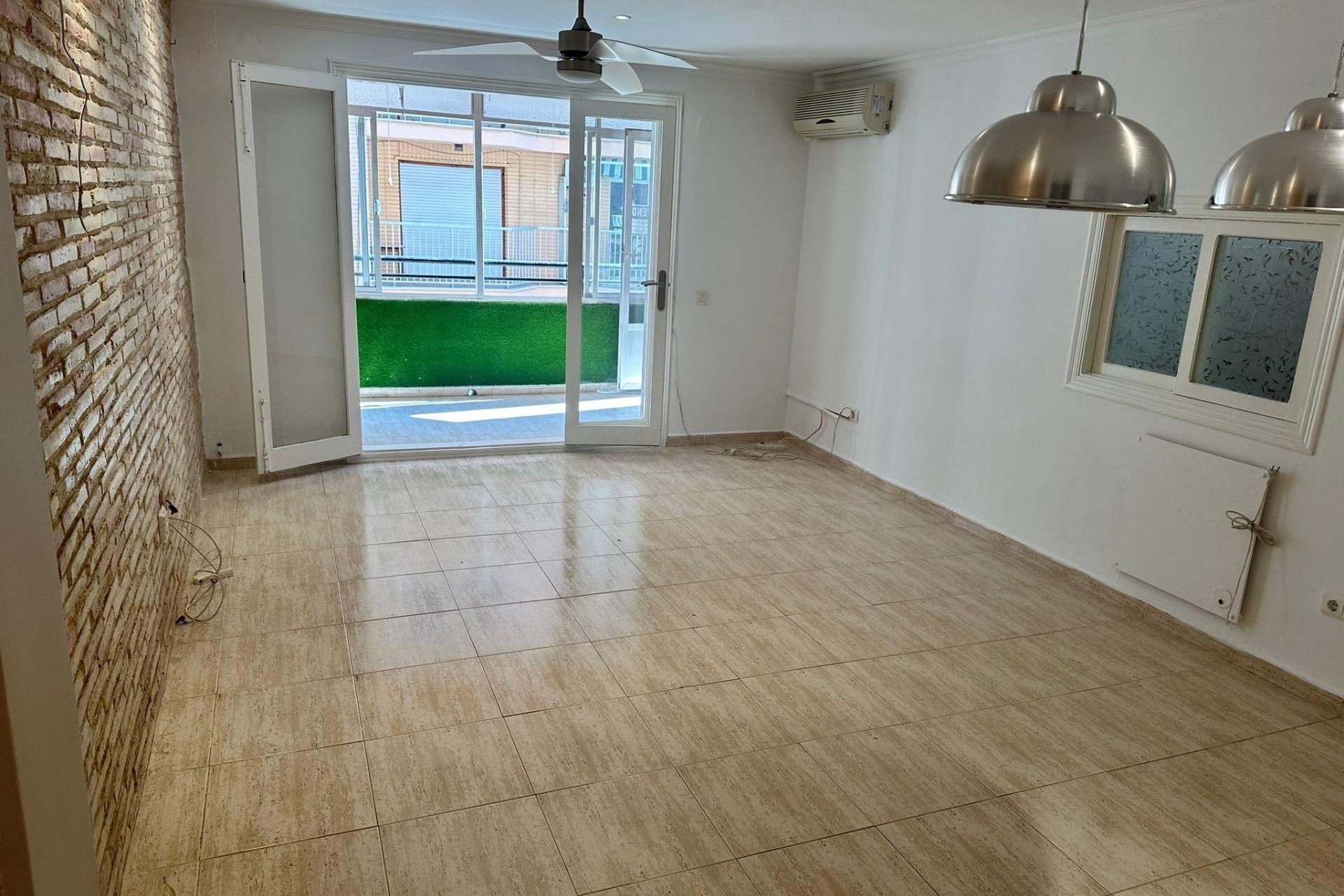 Sprzedaż - Apartament / Mieszkanie -
Torrevieja - El Acequión - Los Náufragos