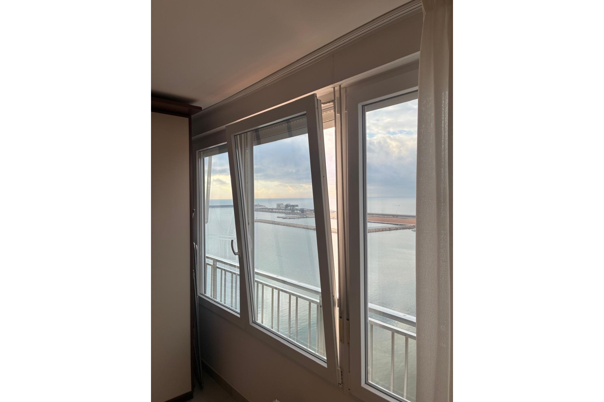 Sprzedaż - Apartament / Mieszkanie -
Torrevieja - El Acequión - Los Náufragos