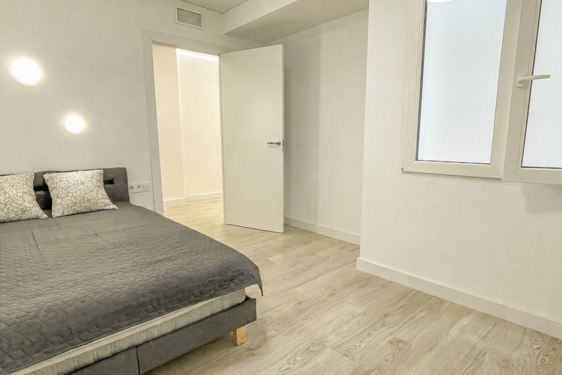 Sprzedaż - Apartament / Mieszkanie -
Torrevieja - El Acequión - Los Náufragos