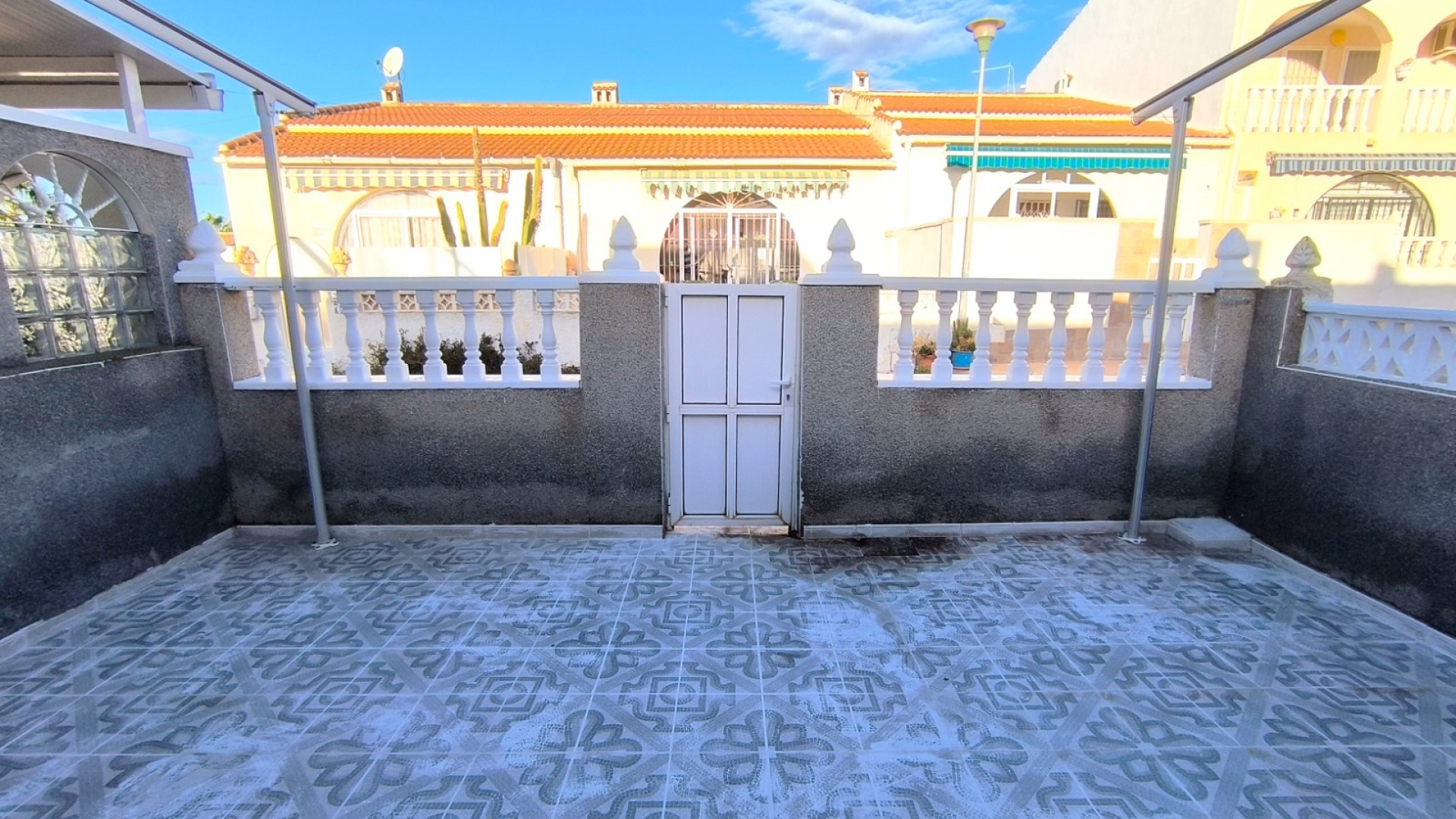 Sprzedaż - Apartament mieszkanie -
Torrevieja - El chaparral