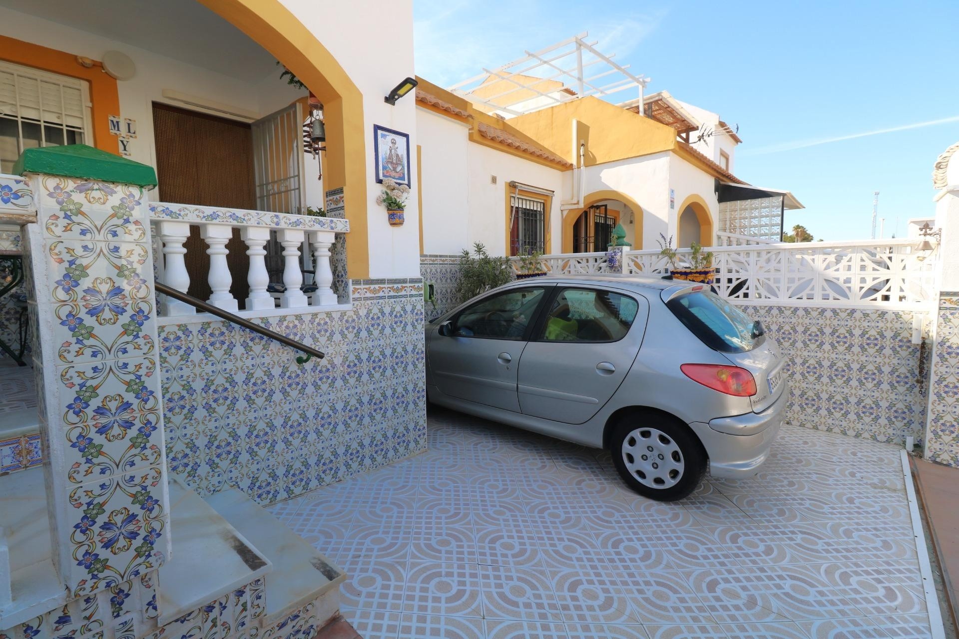 Sprzedaż - Apartament / Mieszkanie -
Torrevieja - El limonar