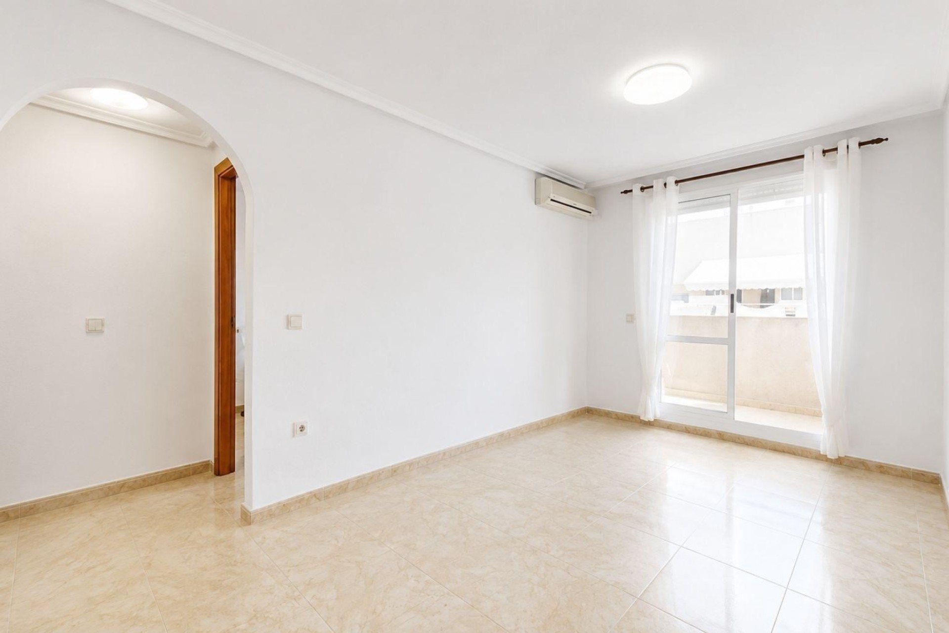 Sprzedaż - Apartament / Mieszkanie -
Torrevieja - El molino