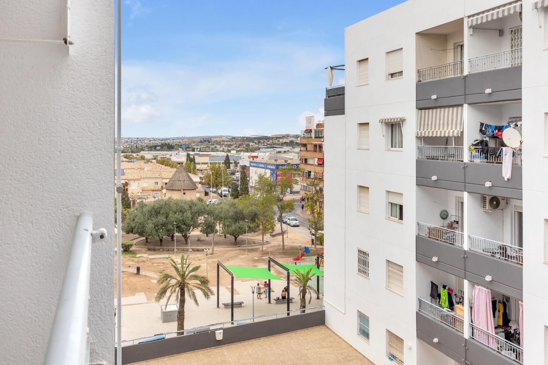 Sprzedaż - Apartament / Mieszkanie -
Torrevieja - El molino