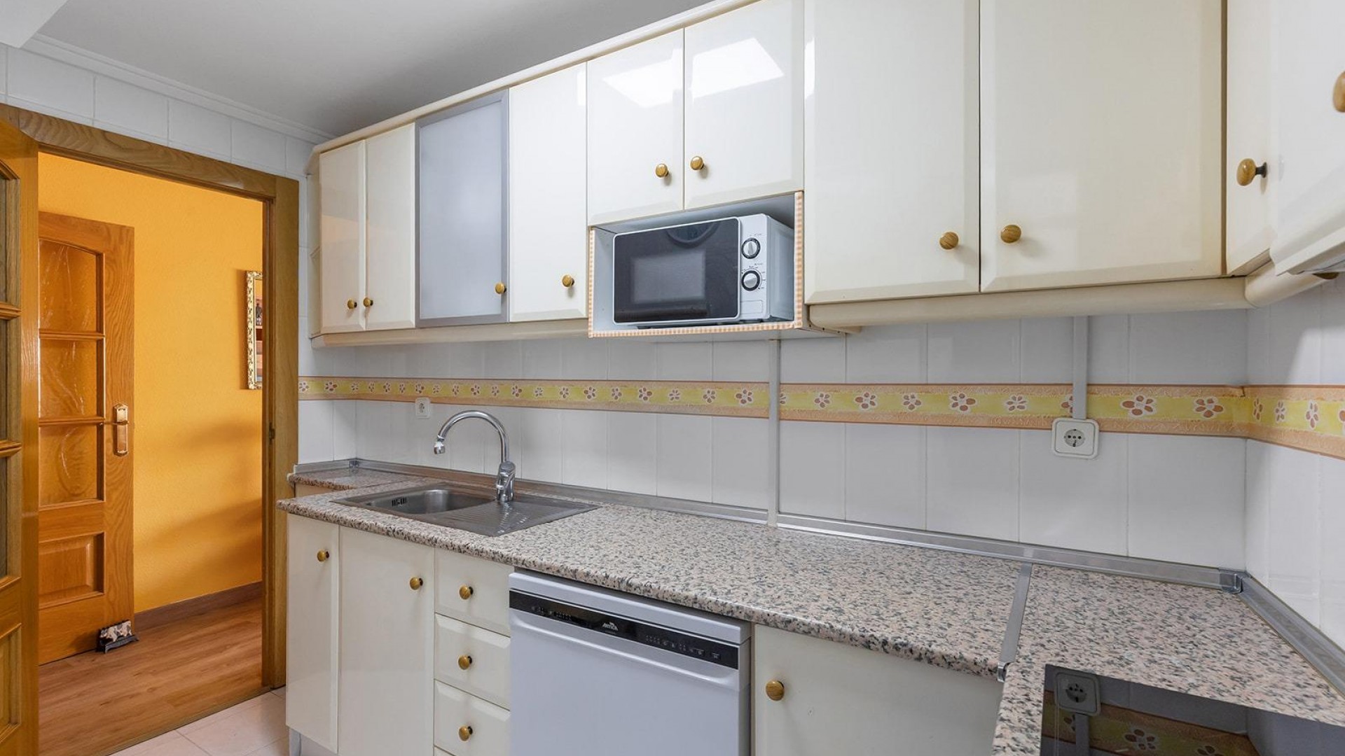 Sprzedaż - Apartament mieszkanie -
Torrevieja - Estacion de autobuses