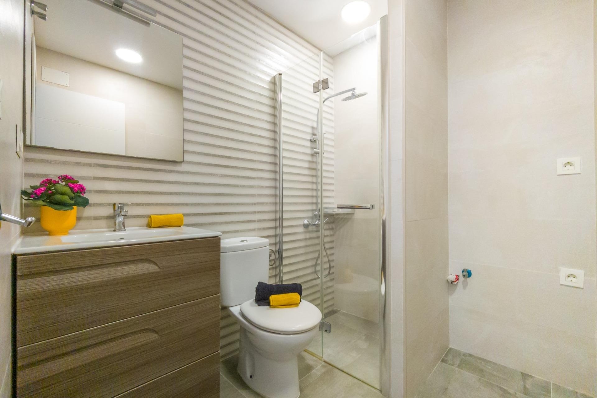 Sprzedaż - Apartament mieszkanie -
Torrevieja - Estacion de autobuses