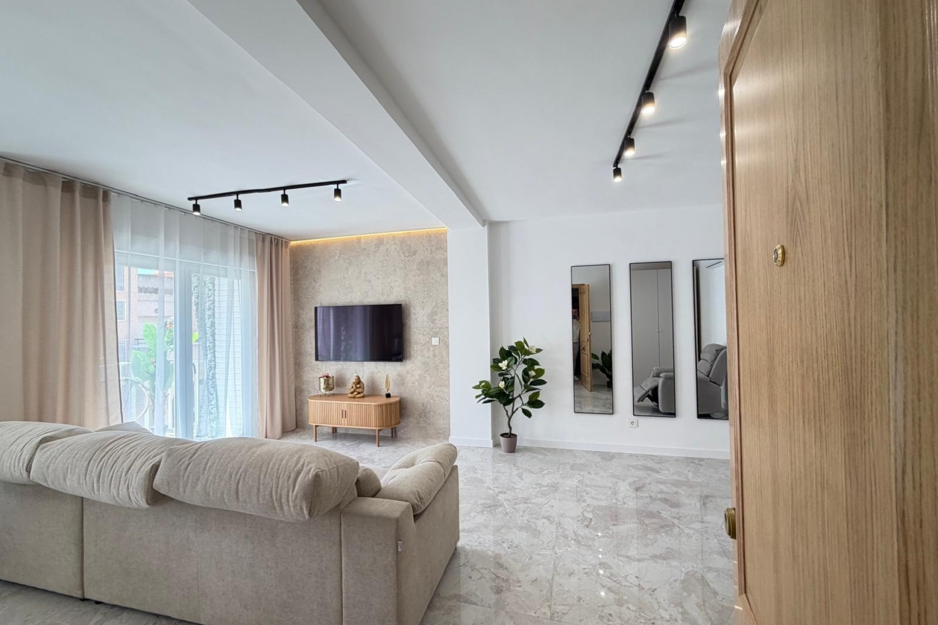 Sprzedaż - Apartament mieszkanie -
Torrevieja - Estacion de autobuses